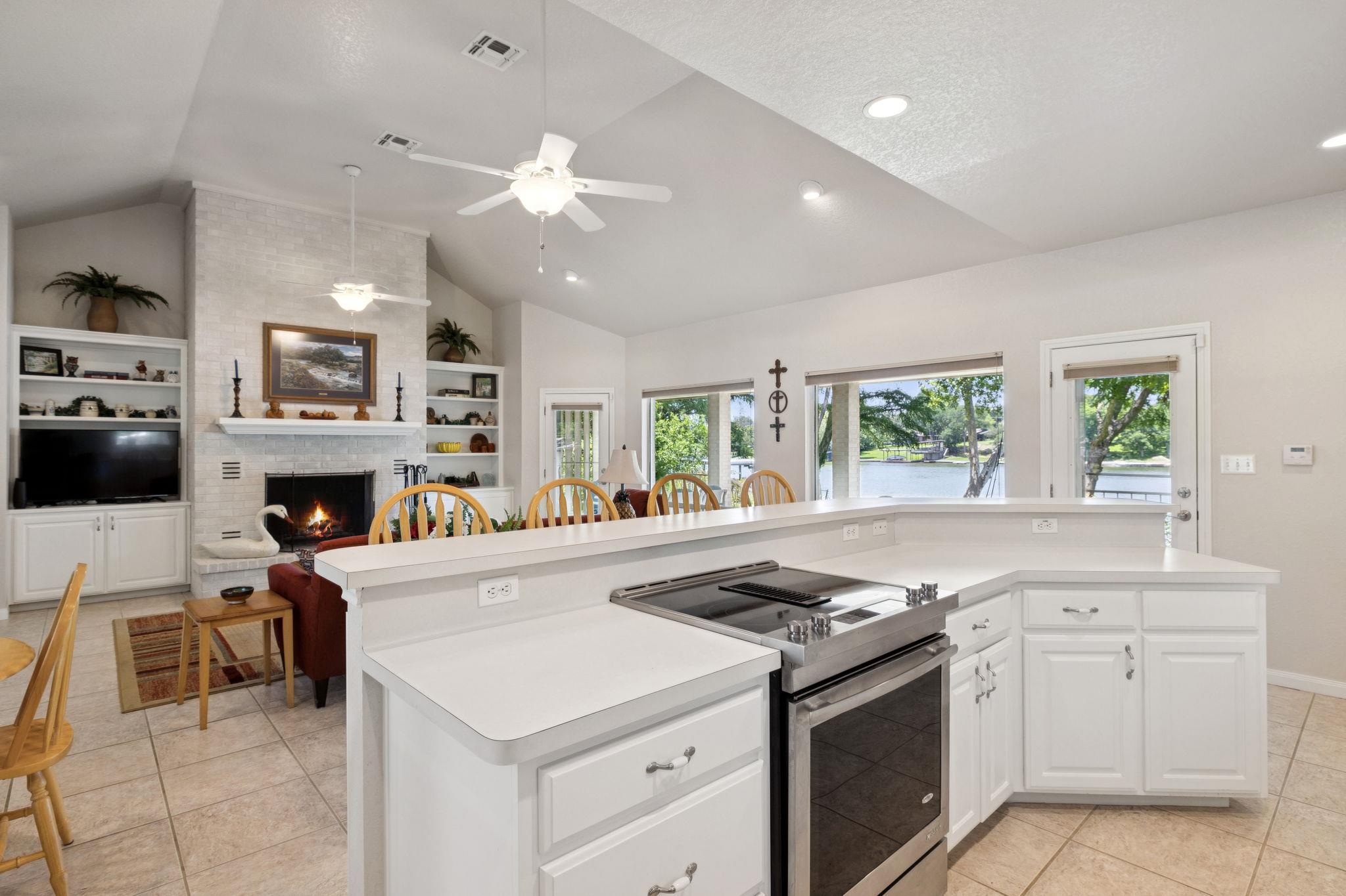1113 E Zipp Rd, New Braunfels, TX 78130