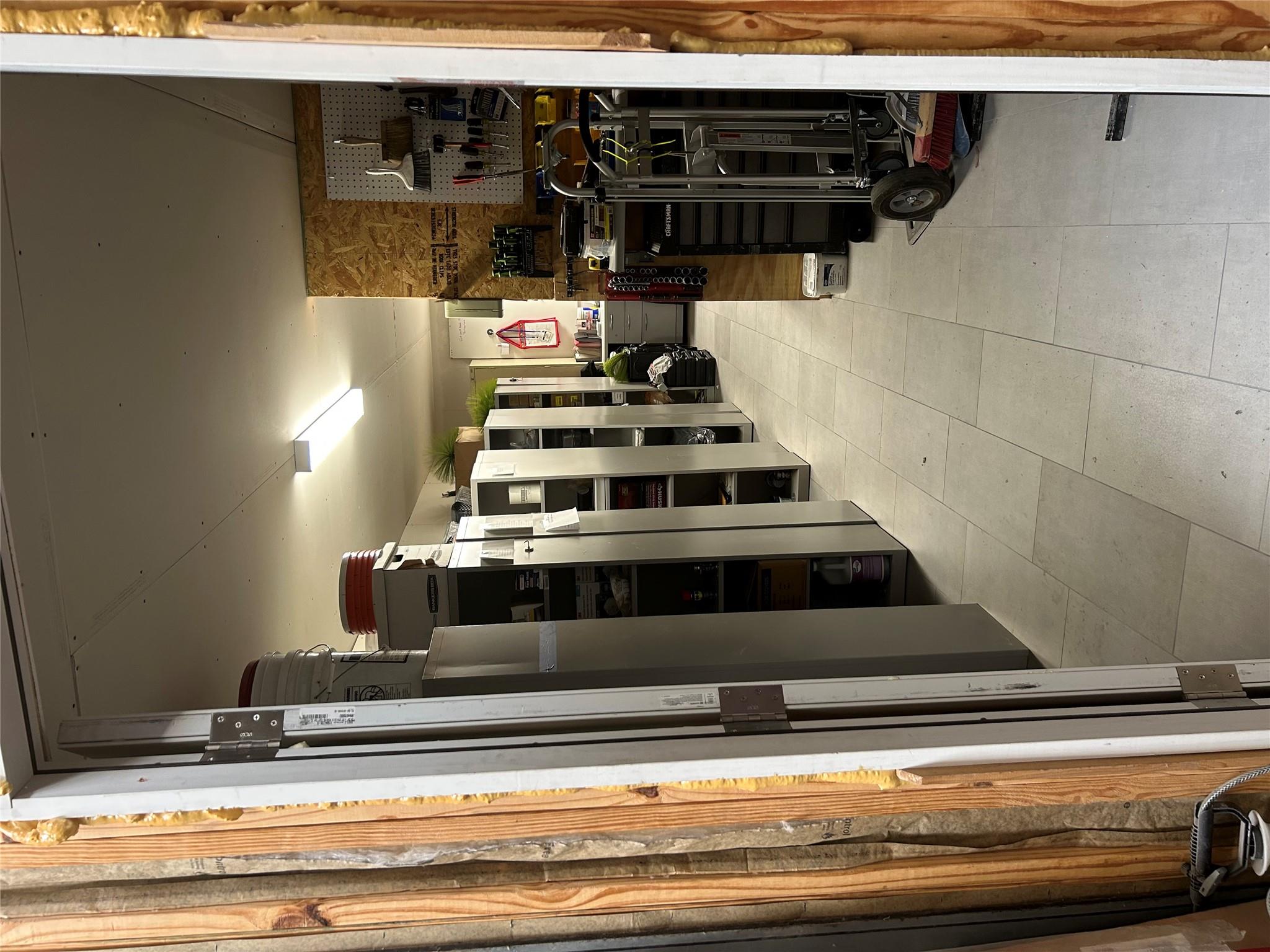 109 E 11TH St, Taylor, TX 76574