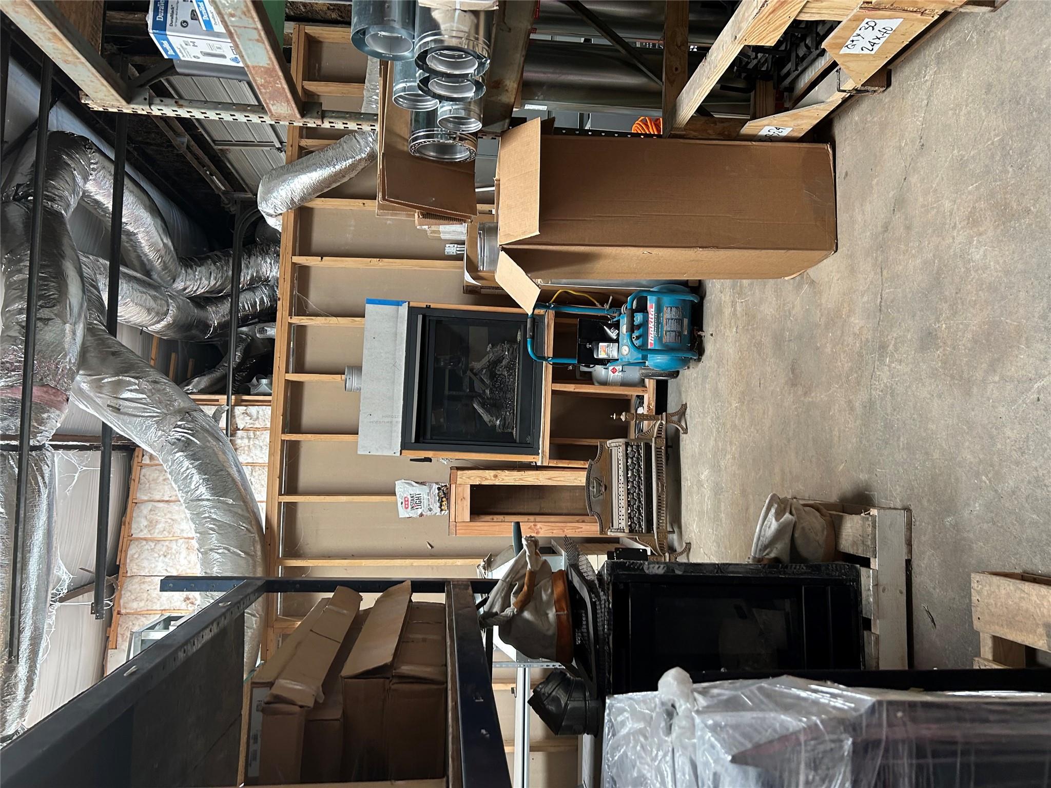 109 E 11TH St, Taylor, TX 76574