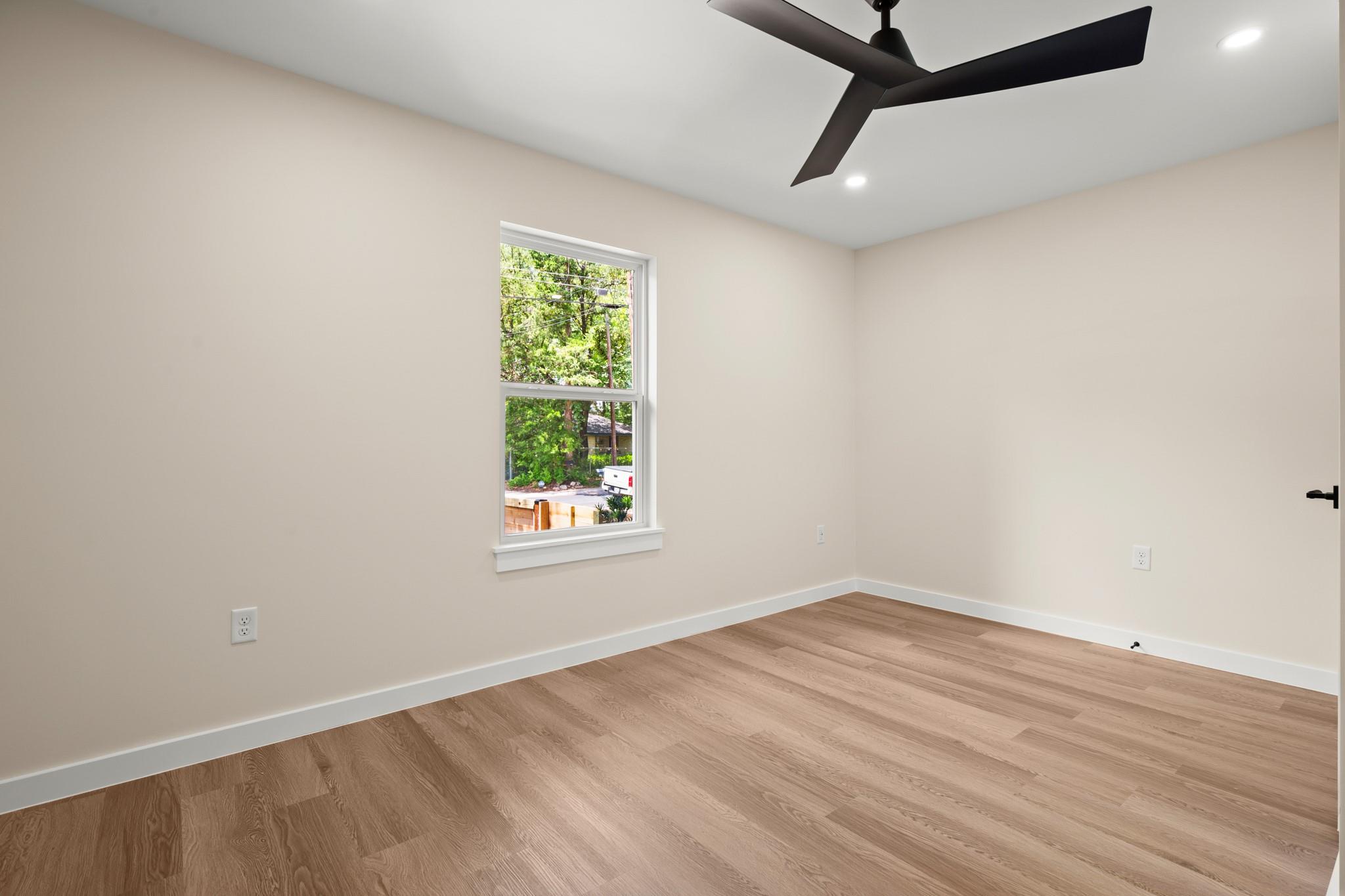 3704 Munson St # 1, Austin, TX 78721