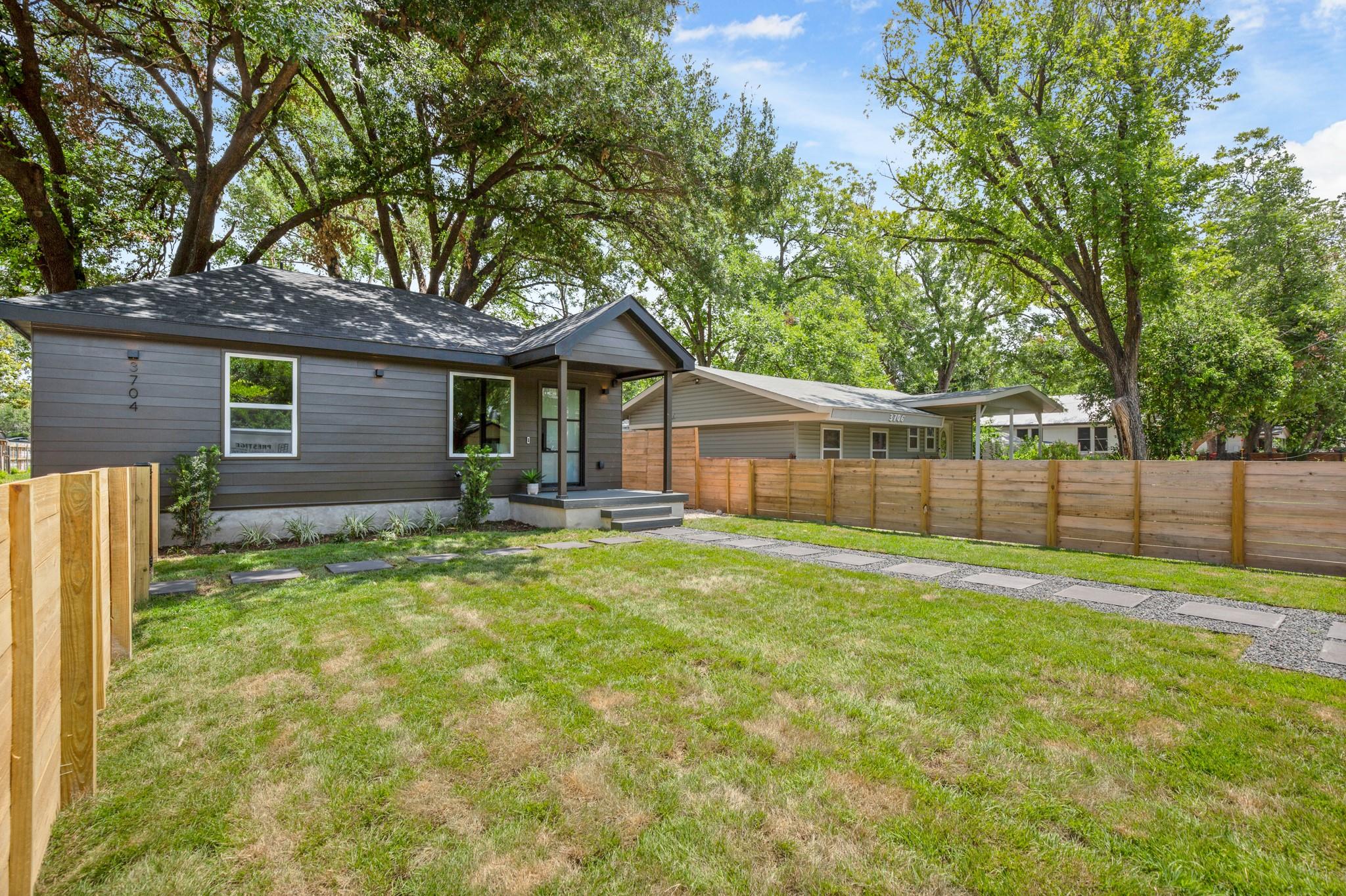 3704 Munson St # 1, Austin, TX 78721