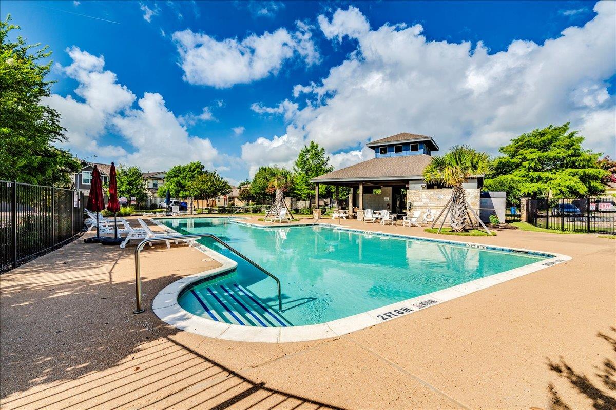 8601 Rock Pigeon Dr, Austin, TX 78729