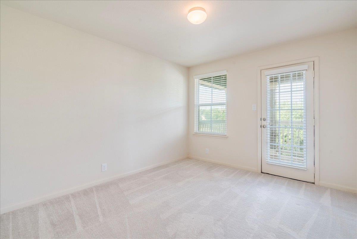 8601 Rock Pigeon Dr, Austin, TX 78729