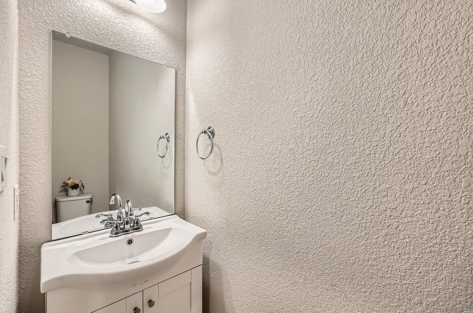 211 Satsuma Dr, Buda, TX 78610