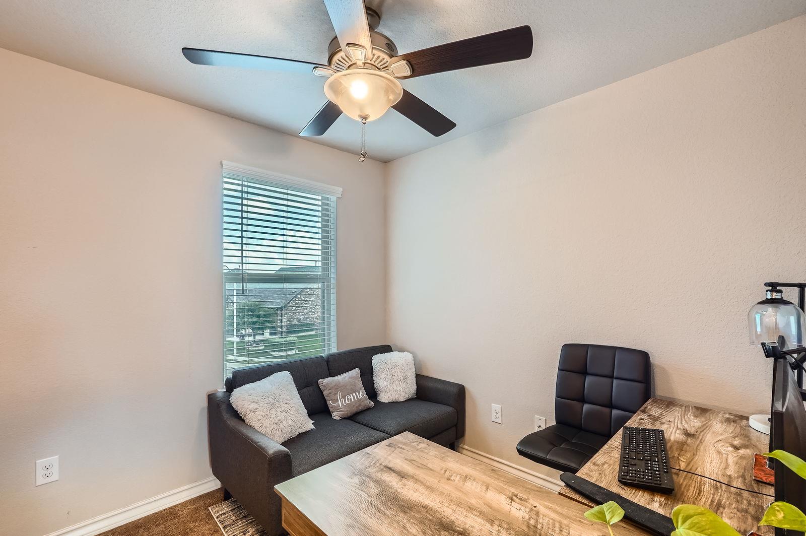211 Satsuma Dr, Buda, TX 78610