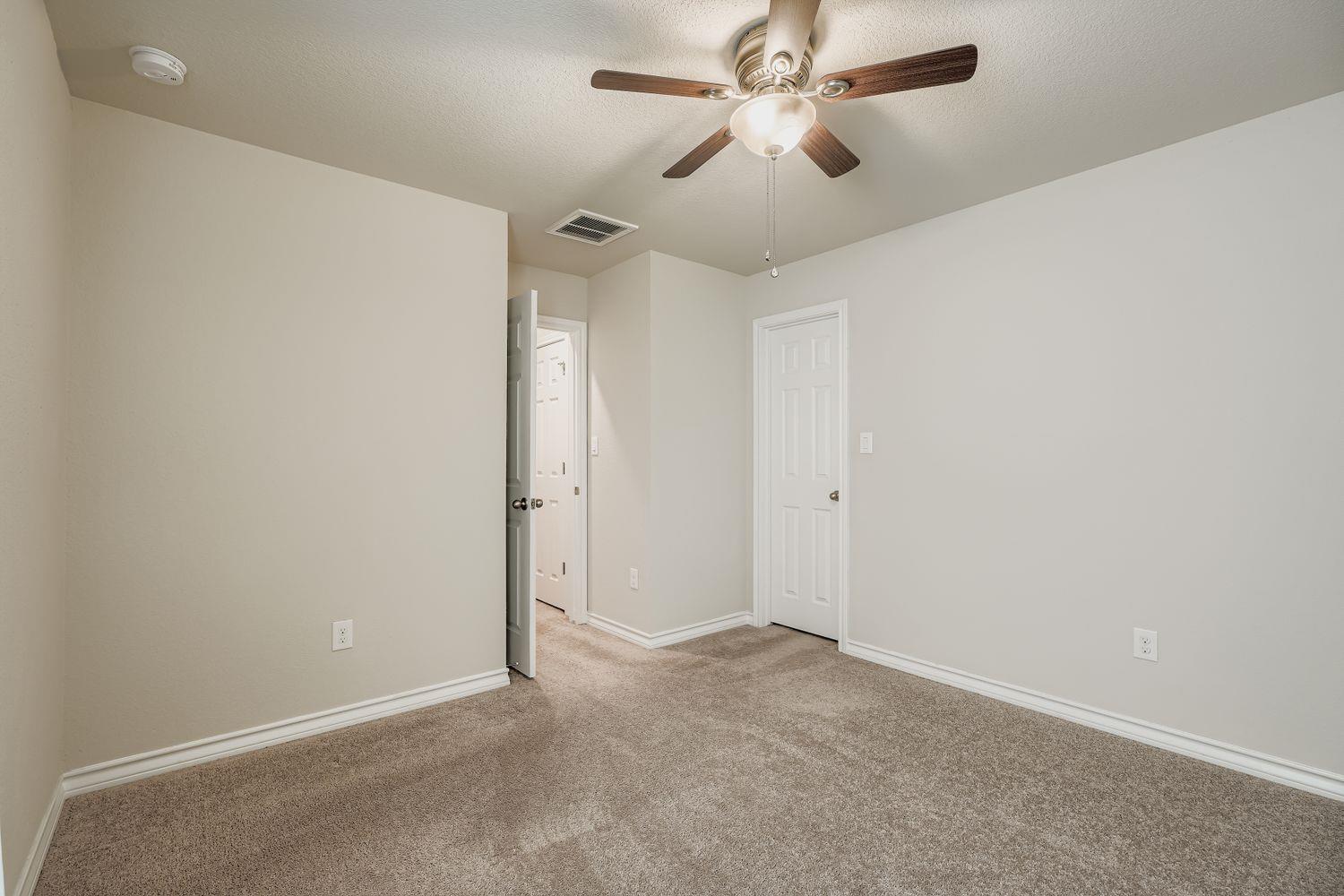 211 Satsuma Dr, Buda, TX 78610