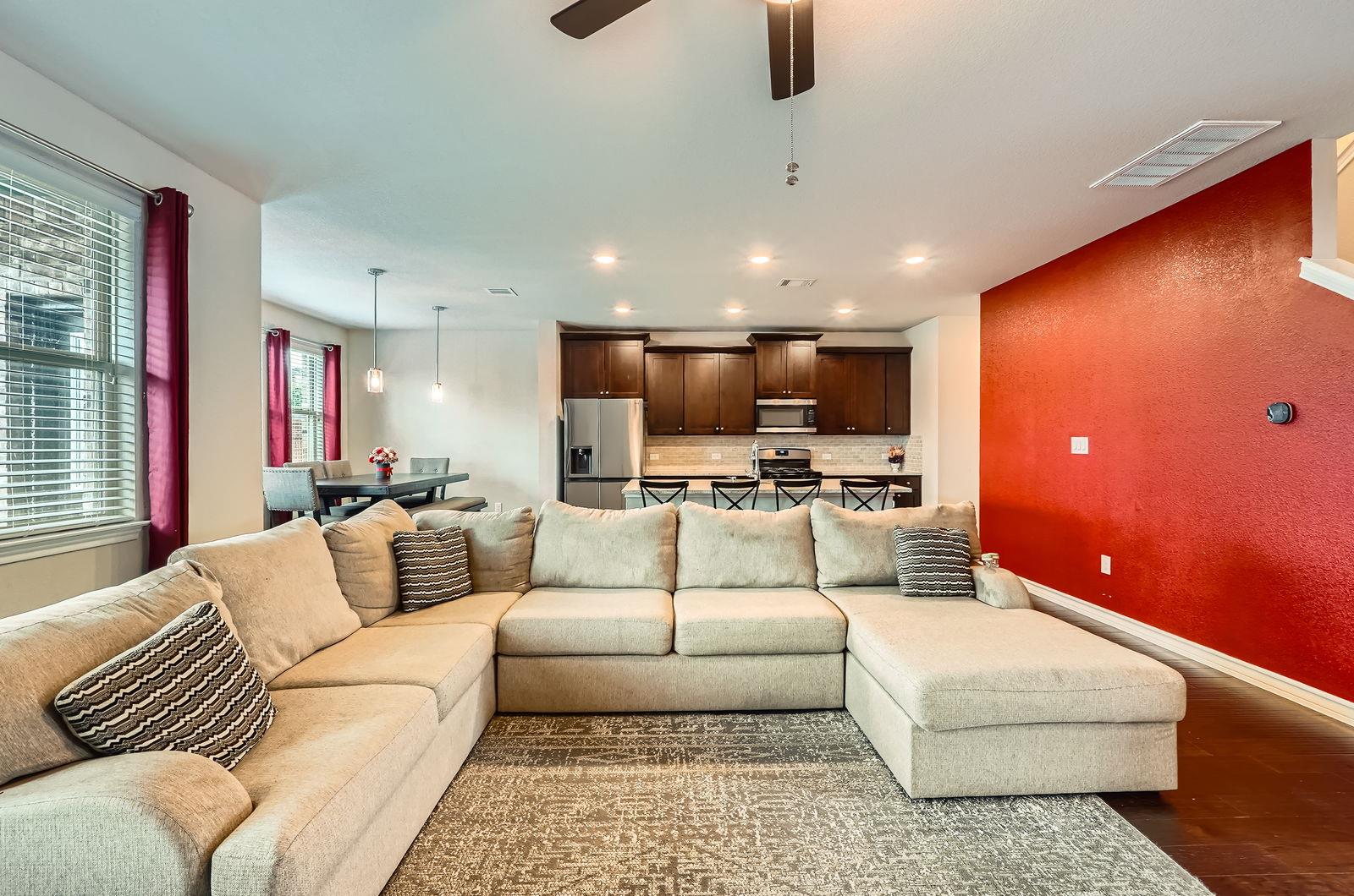 211 Satsuma Dr, Buda, TX 78610