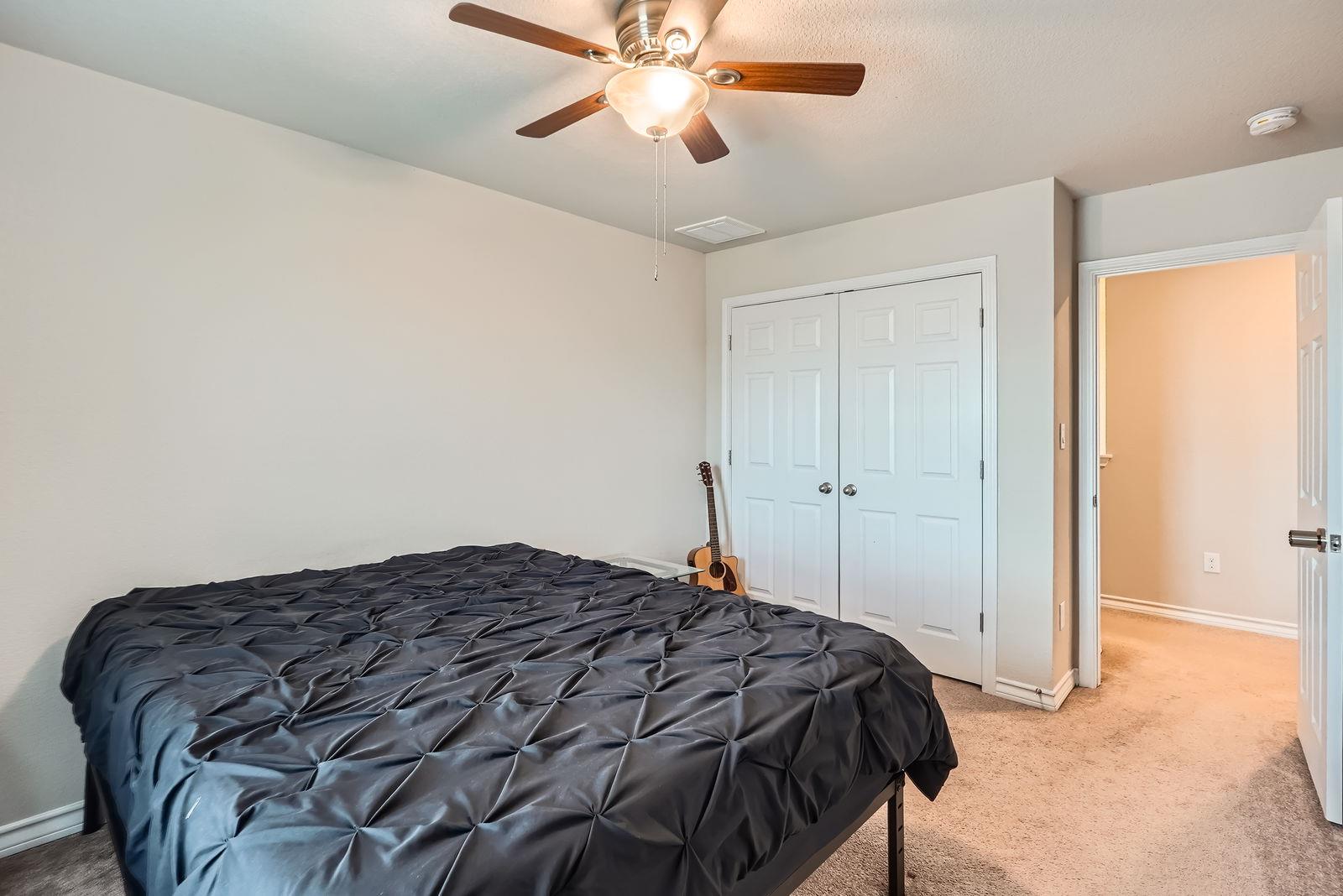 211 Satsuma Dr, Buda, TX 78610