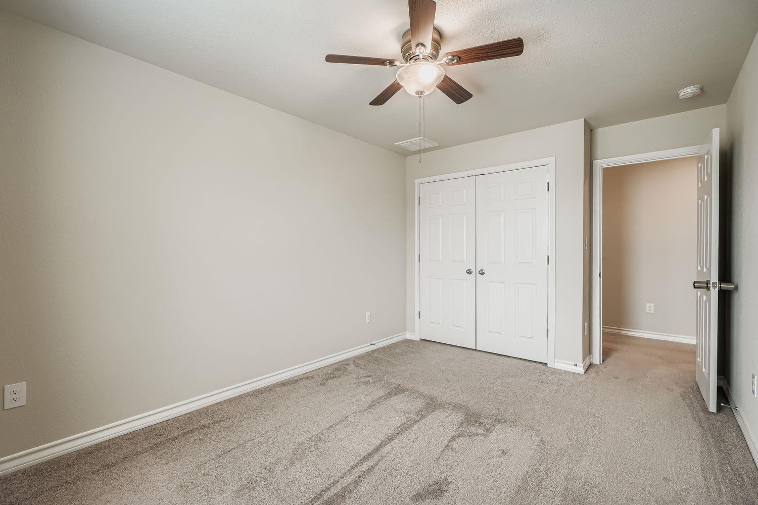 211 Satsuma Dr, Buda, TX 78610