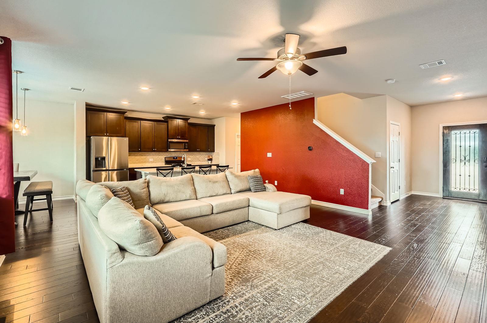 211 Satsuma Dr, Buda, TX 78610