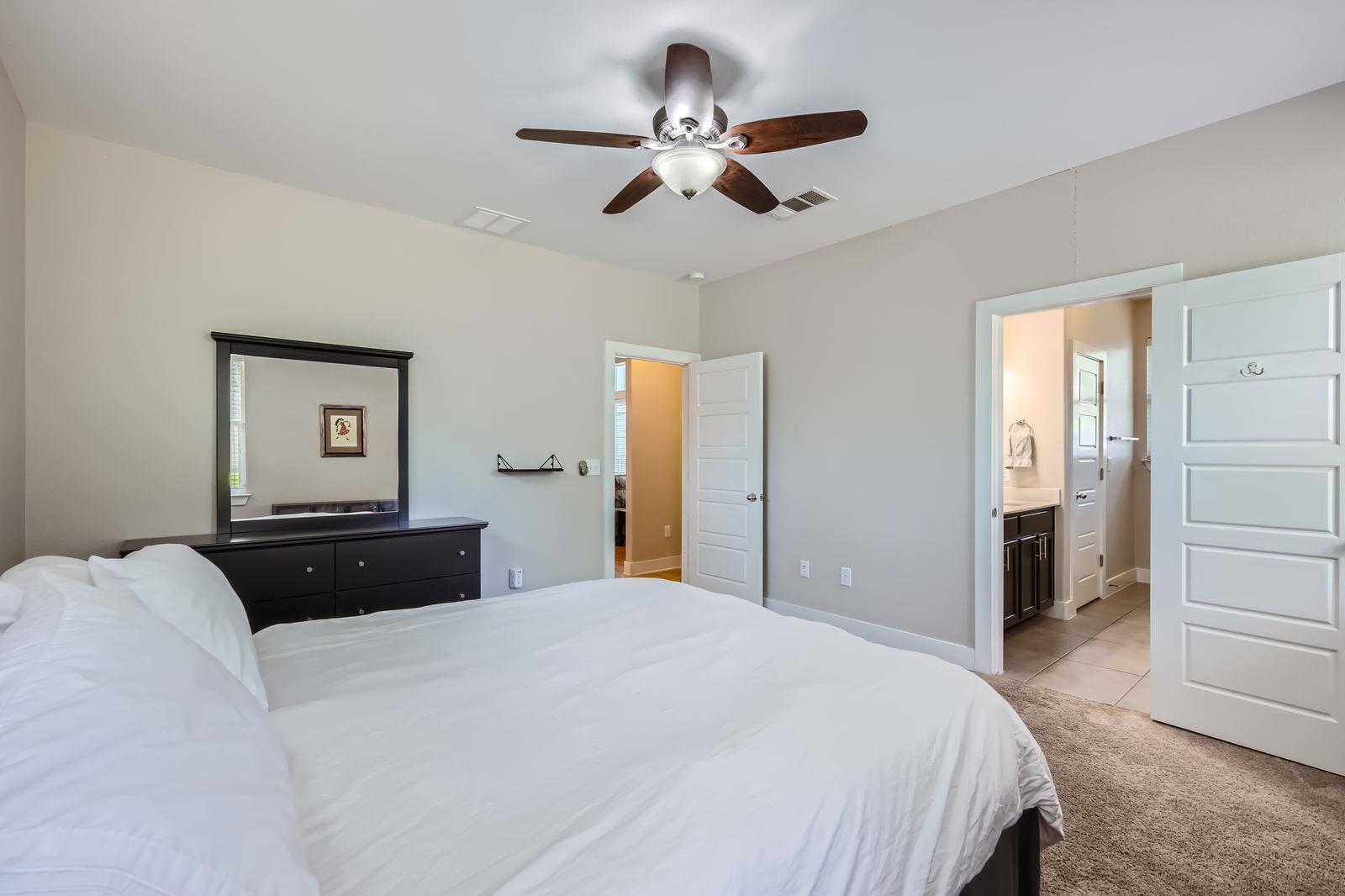 2407 Montague St, Austin, TX 78741