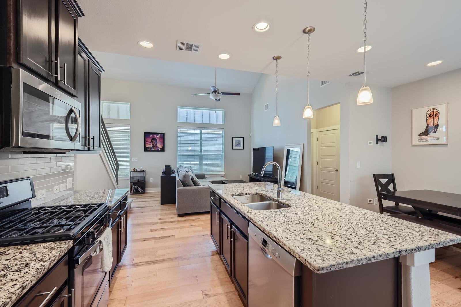 2407 Montague St, Austin, TX 78741