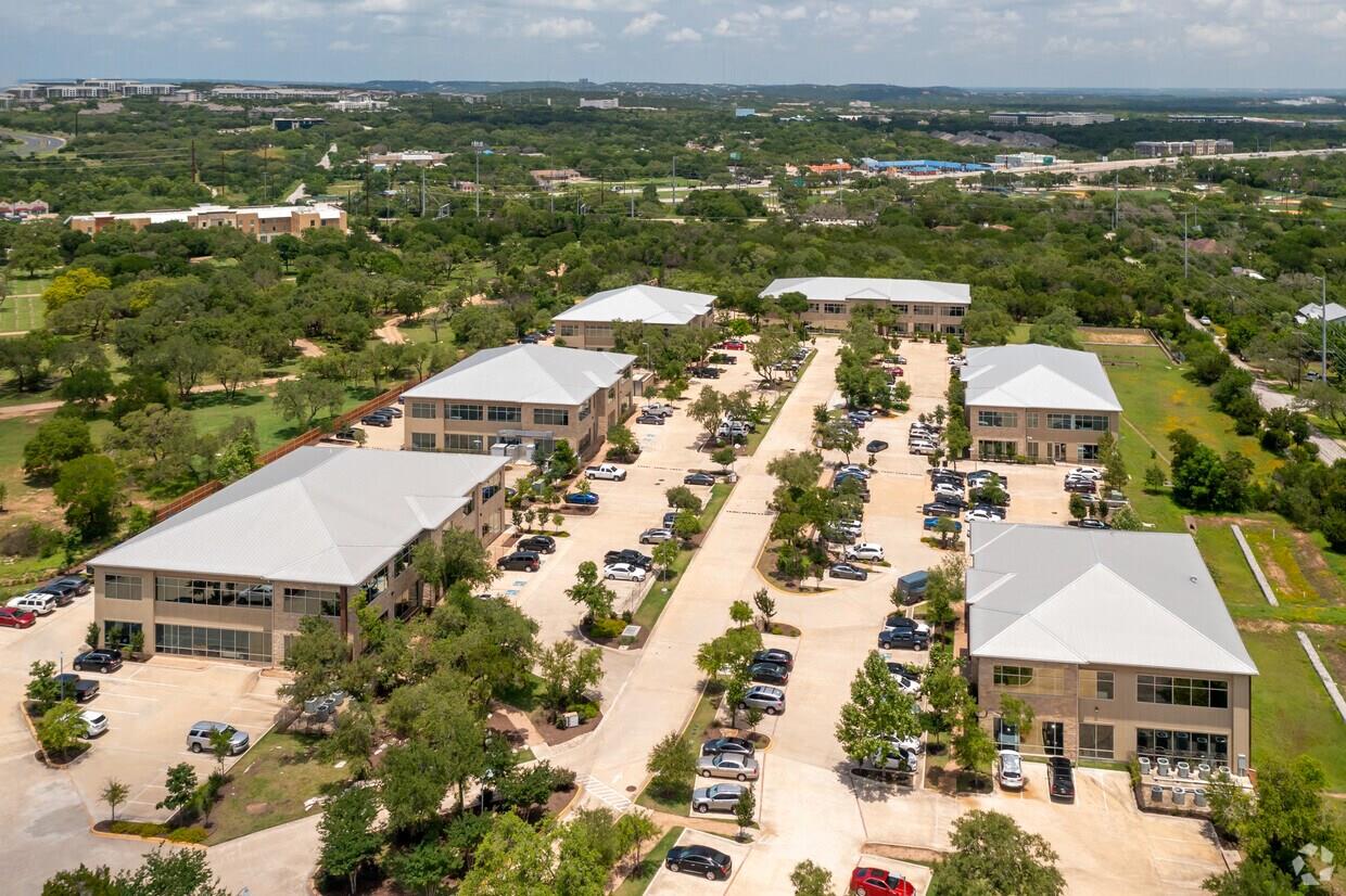 5920 W William Cannon Dr # 103, Austin, TX 78749