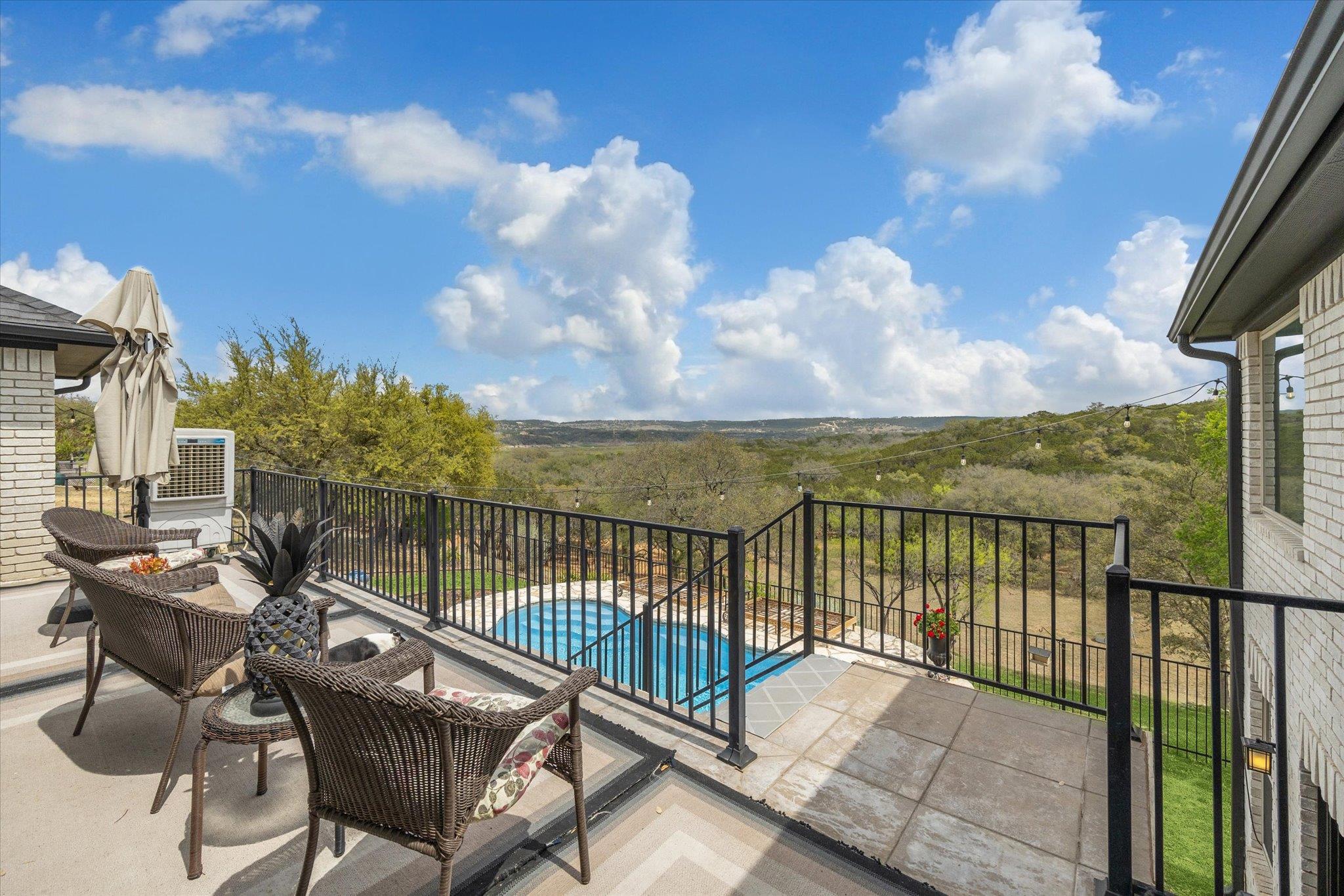 515 Wesley Ridge Dr, Spicewood, TX 78669