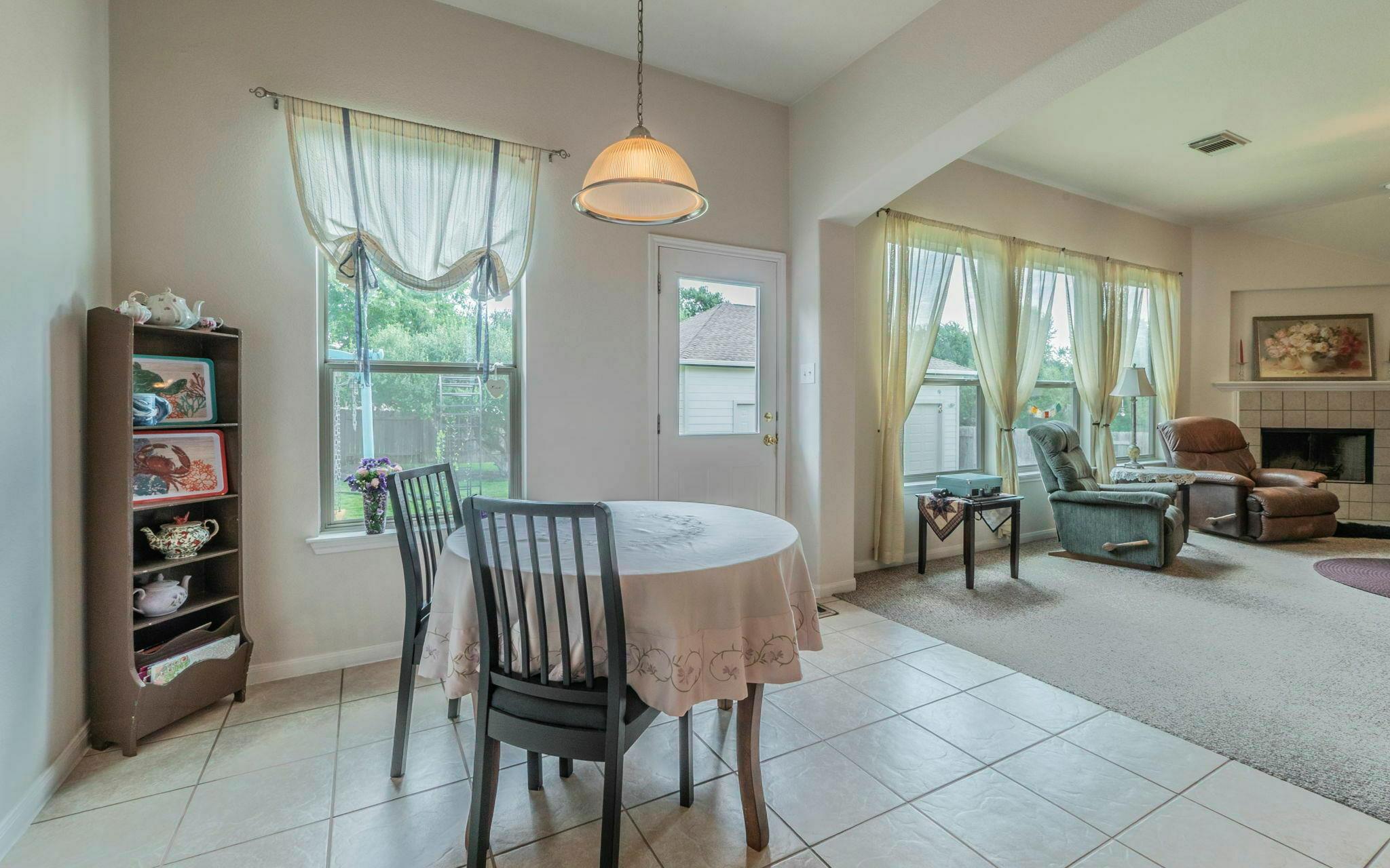 5013 Sendero Springs Dr, Round Rock, TX 78681