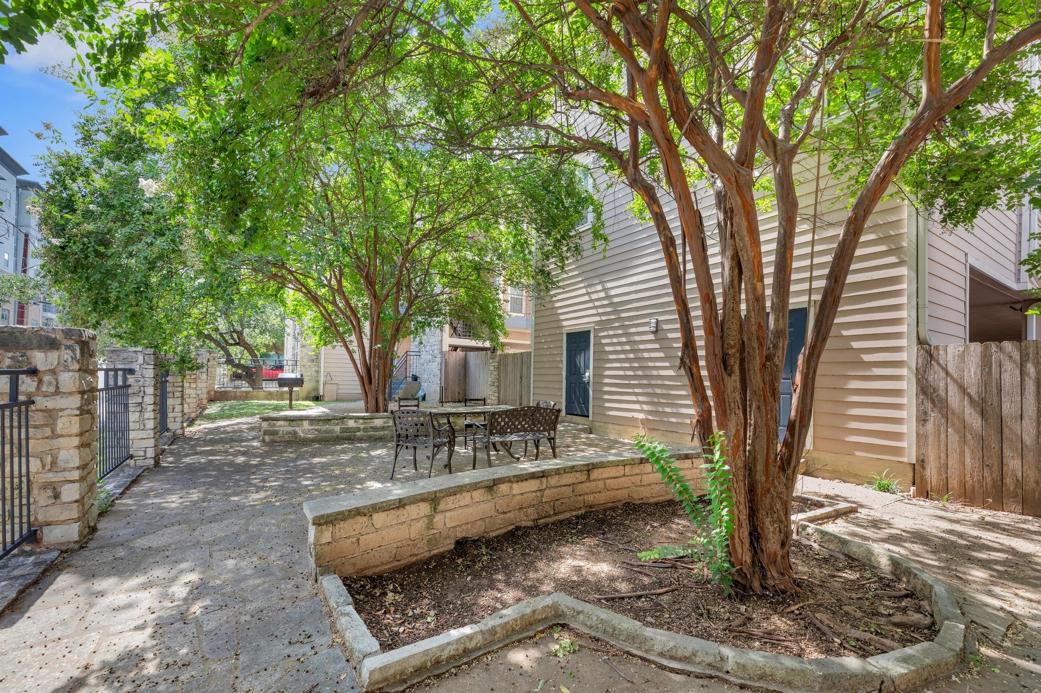 2414 Longview St # 101, Austin, TX 78705