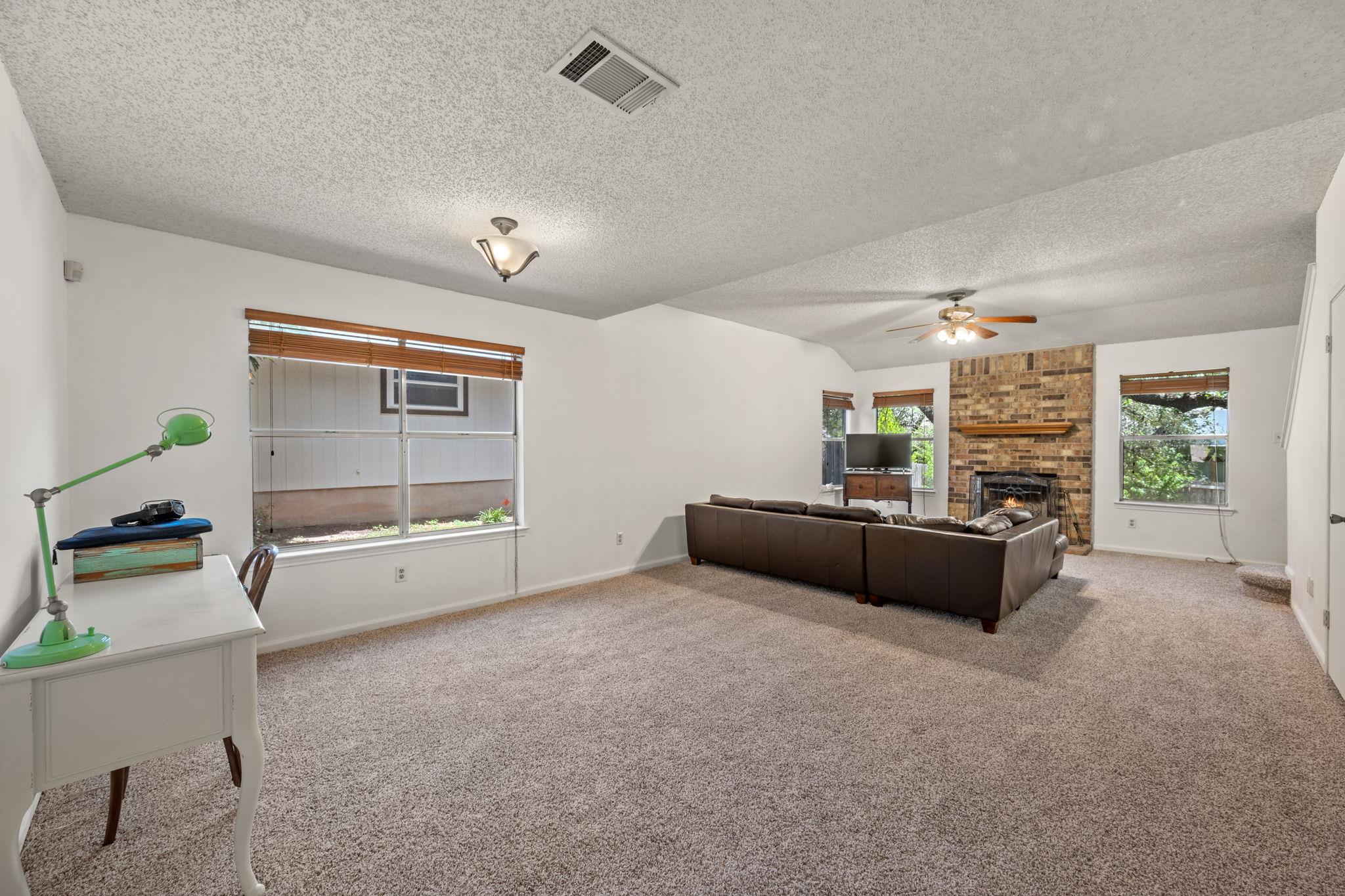 10429 Hess Dr, Austin, TX 78748