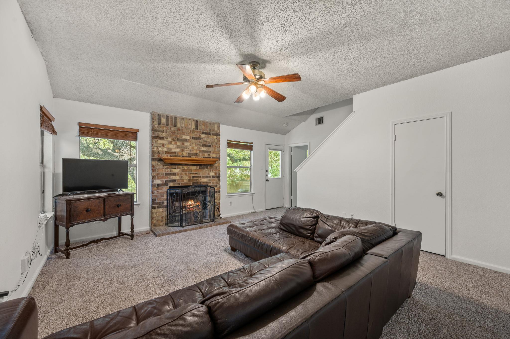 10429 Hess Dr, Austin, TX 78748