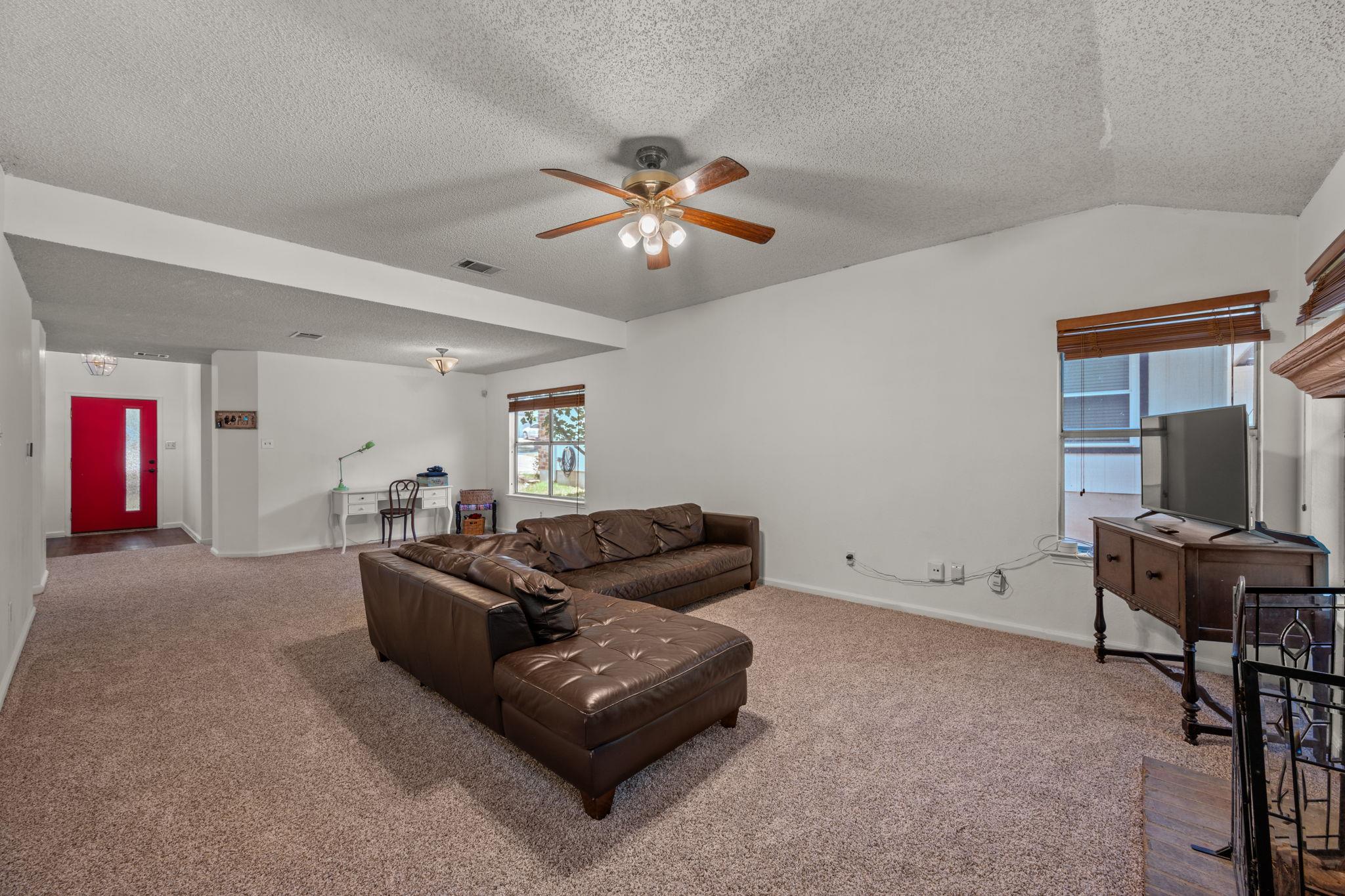 10429 Hess Dr, Austin, TX 78748