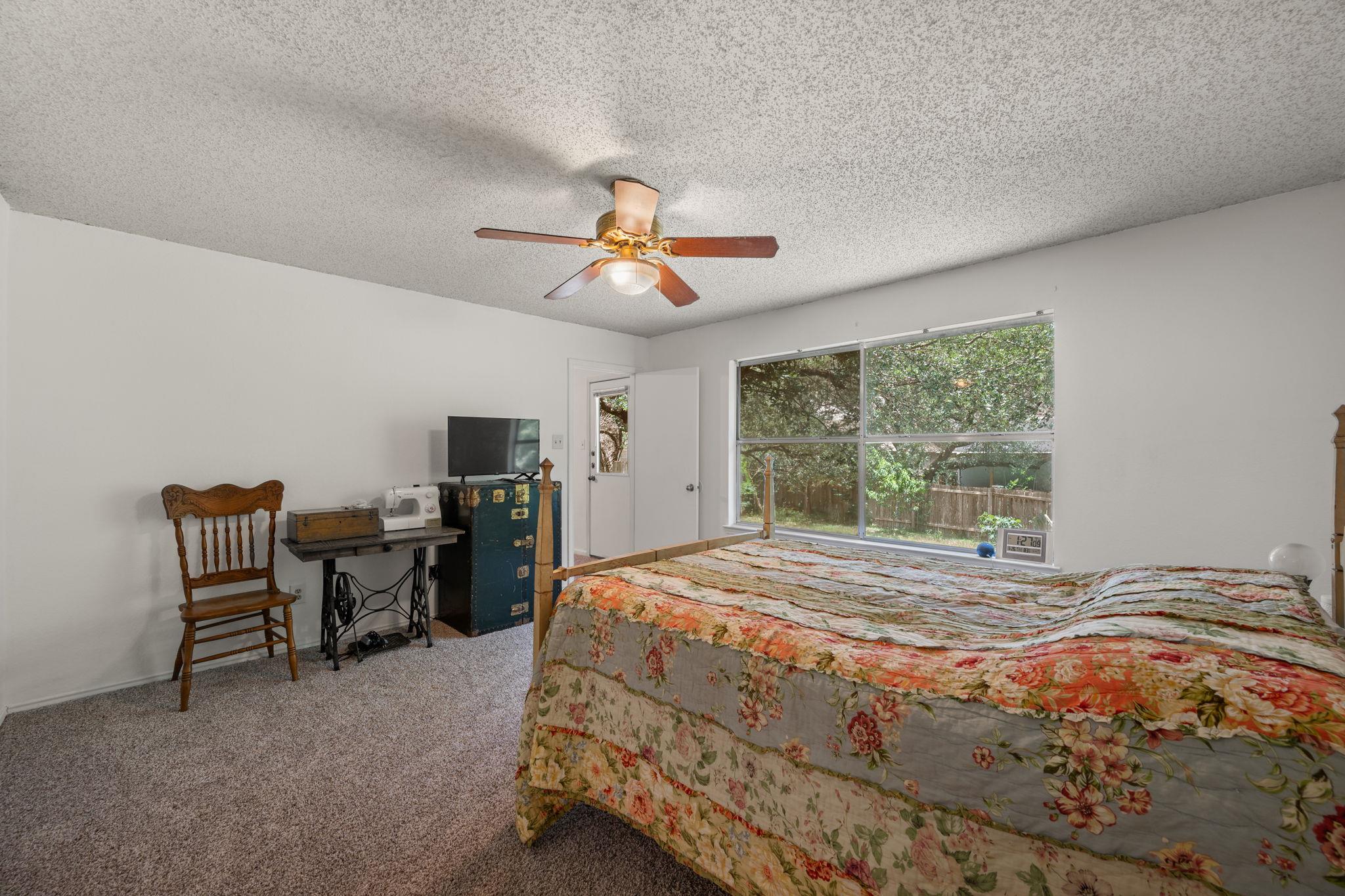 10429 Hess Dr, Austin, TX 78748