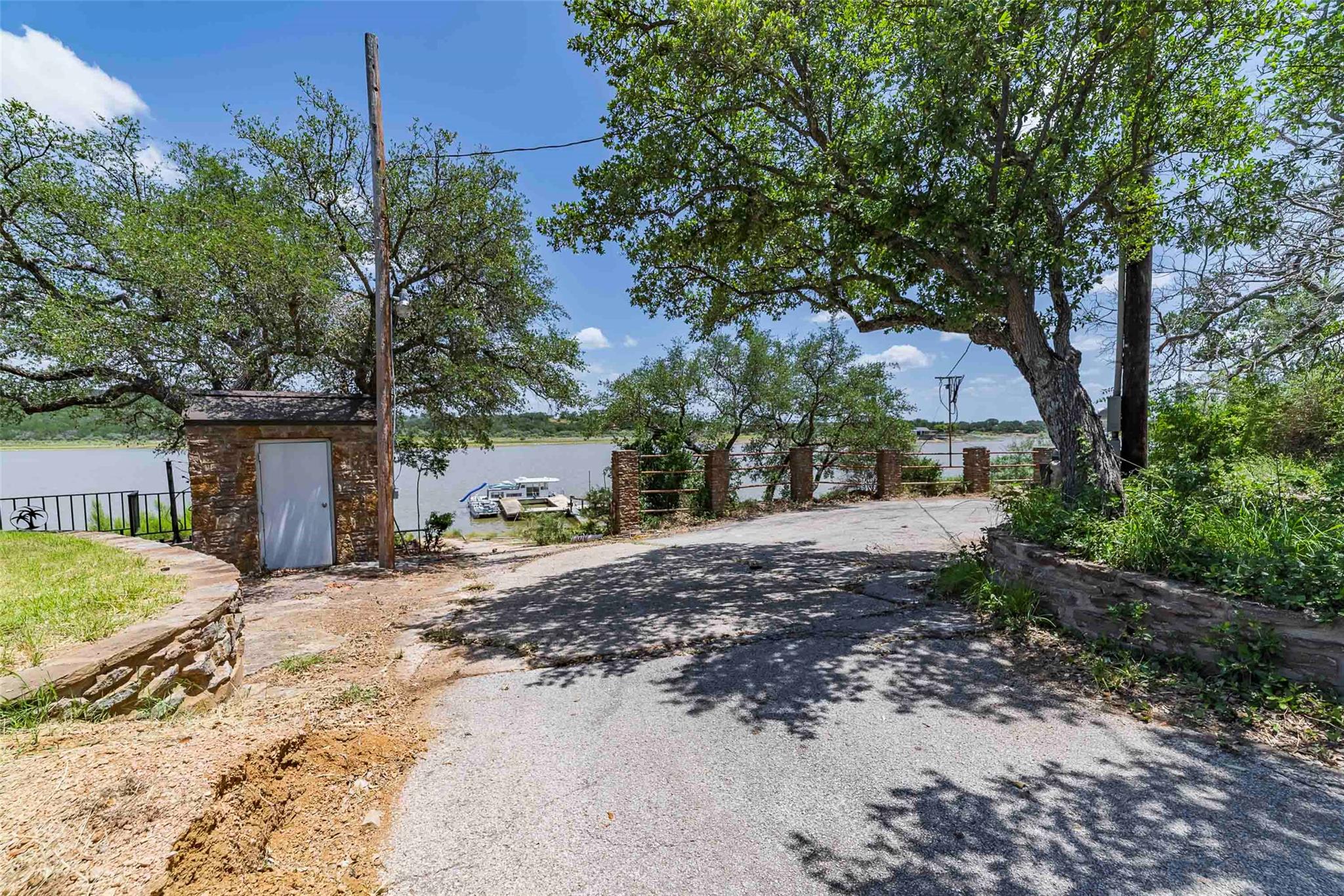 325 Eagle Rest Ln NW, Burnet, TX 78611