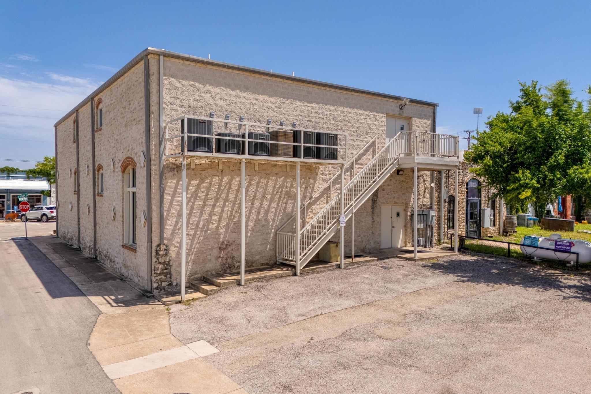 200 E Main St, Florence, TX 76527