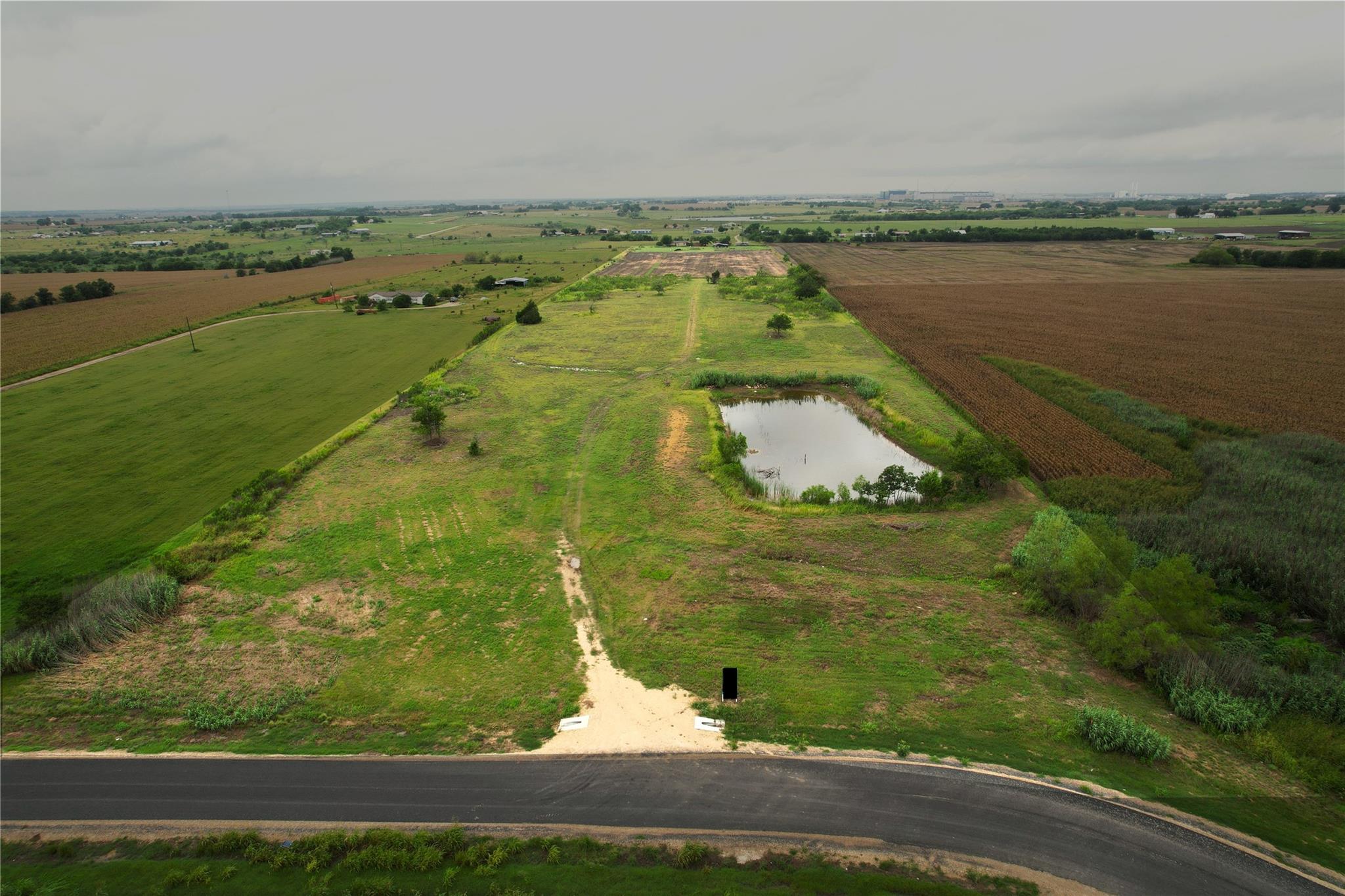 1700 County Road 406, Taylor, TX 76574