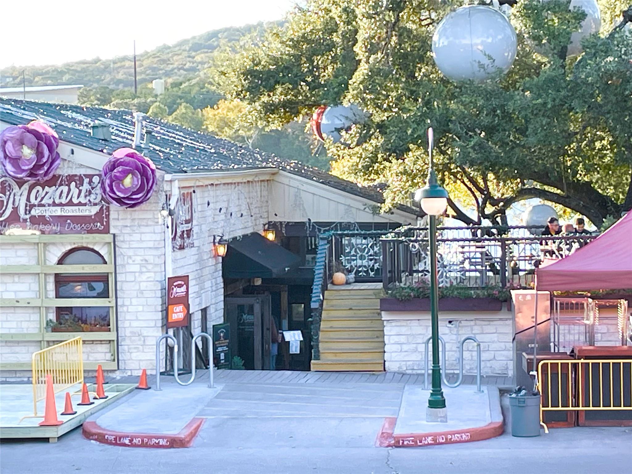 601 Hearn St # 207, Austin, TX 78703