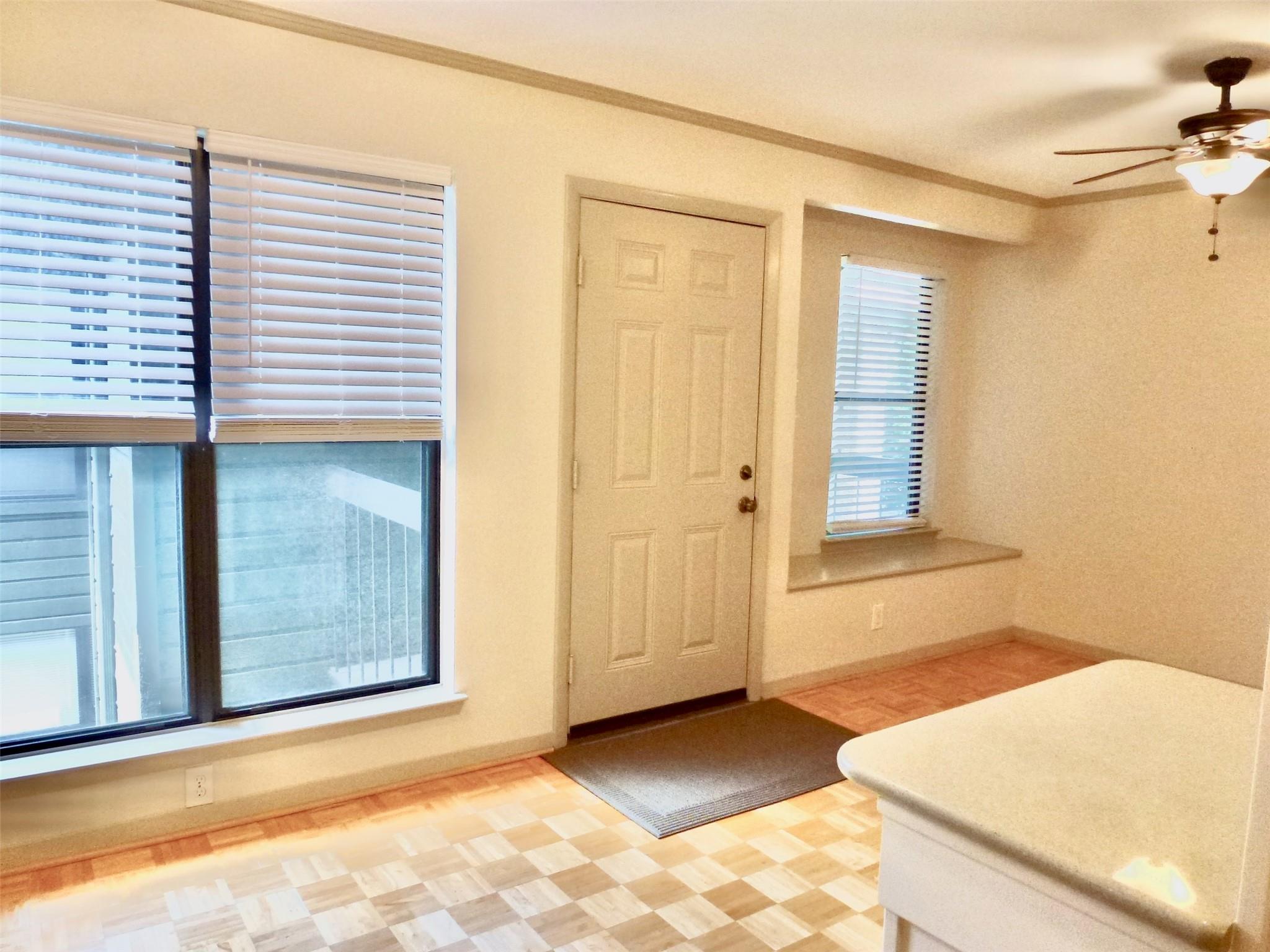 601 Hearn St # 207, Austin, TX 78703