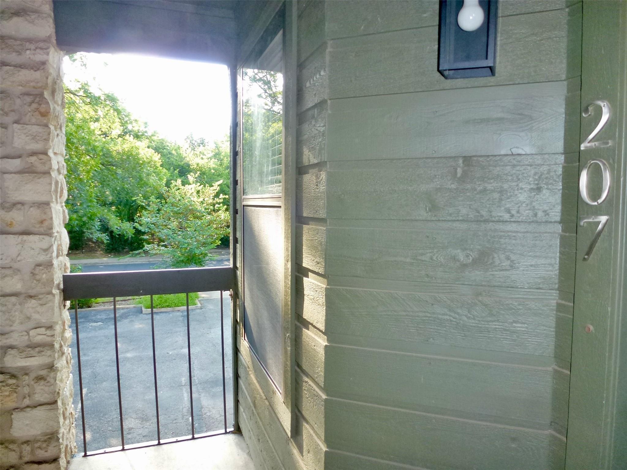 601 Hearn St # 207, Austin, TX 78703