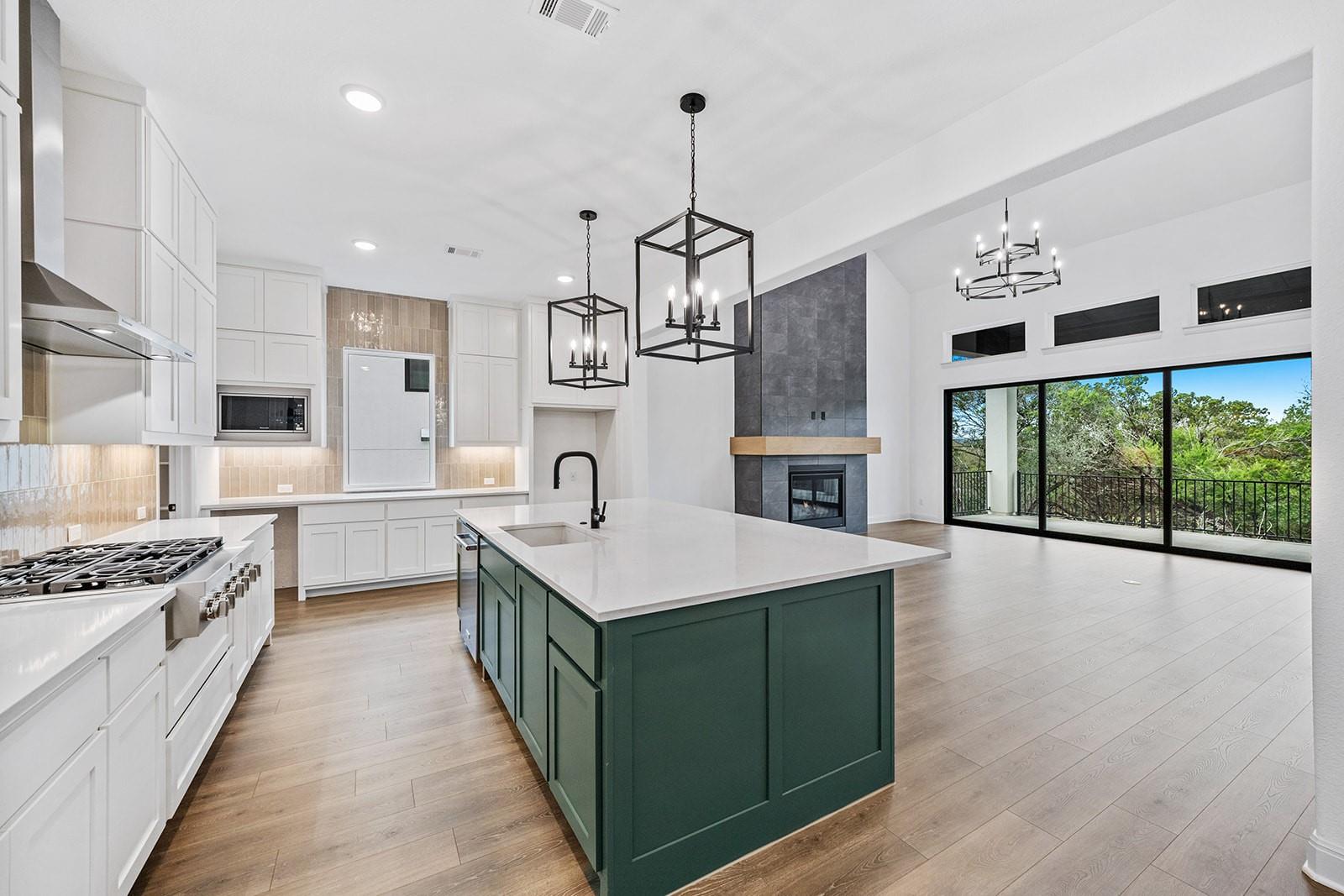 2000 Crimson Sunset Dr, Georgetown, TX 78628