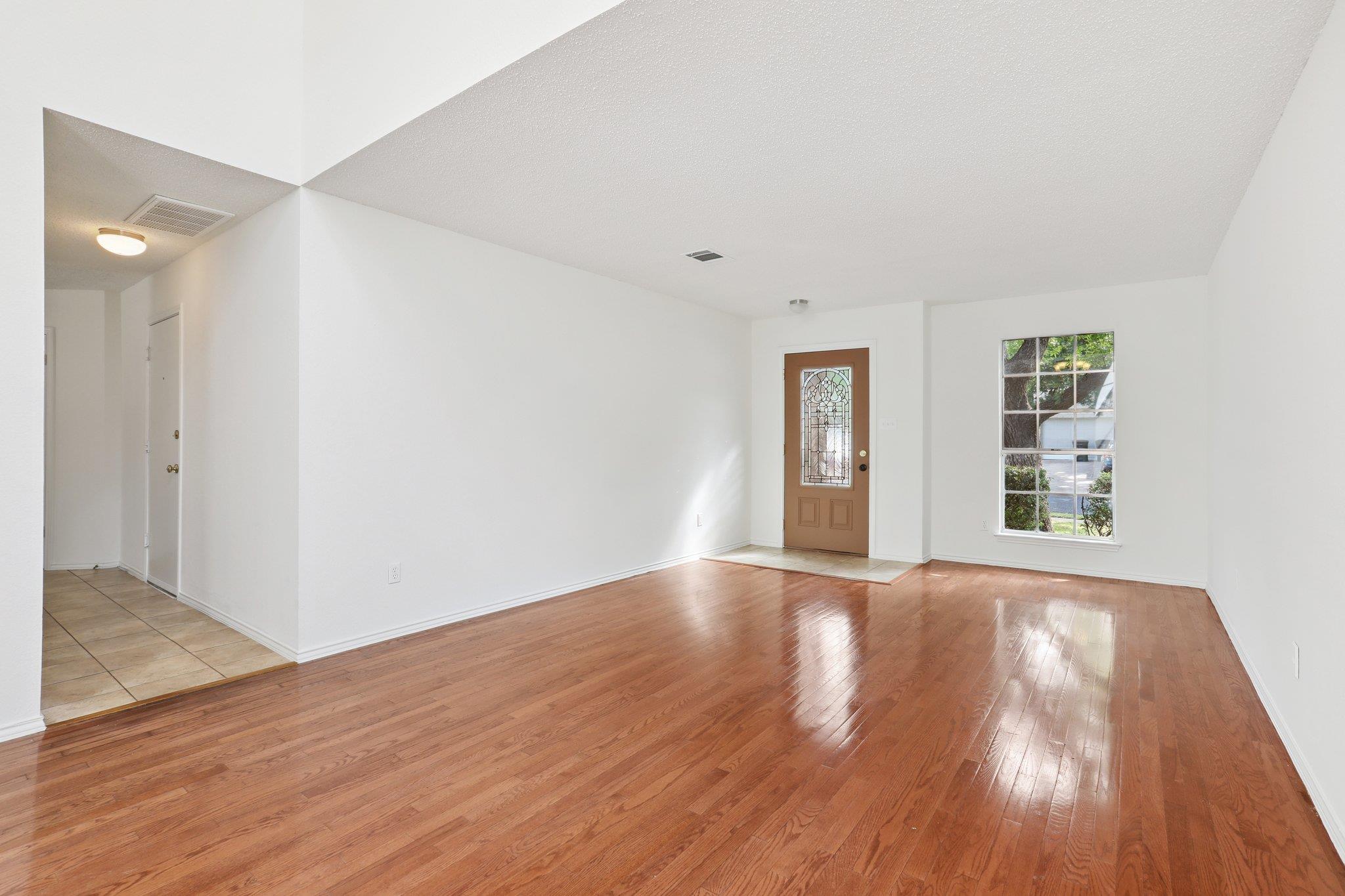 13302 Black Canyon Dr, Austin, TX 78729