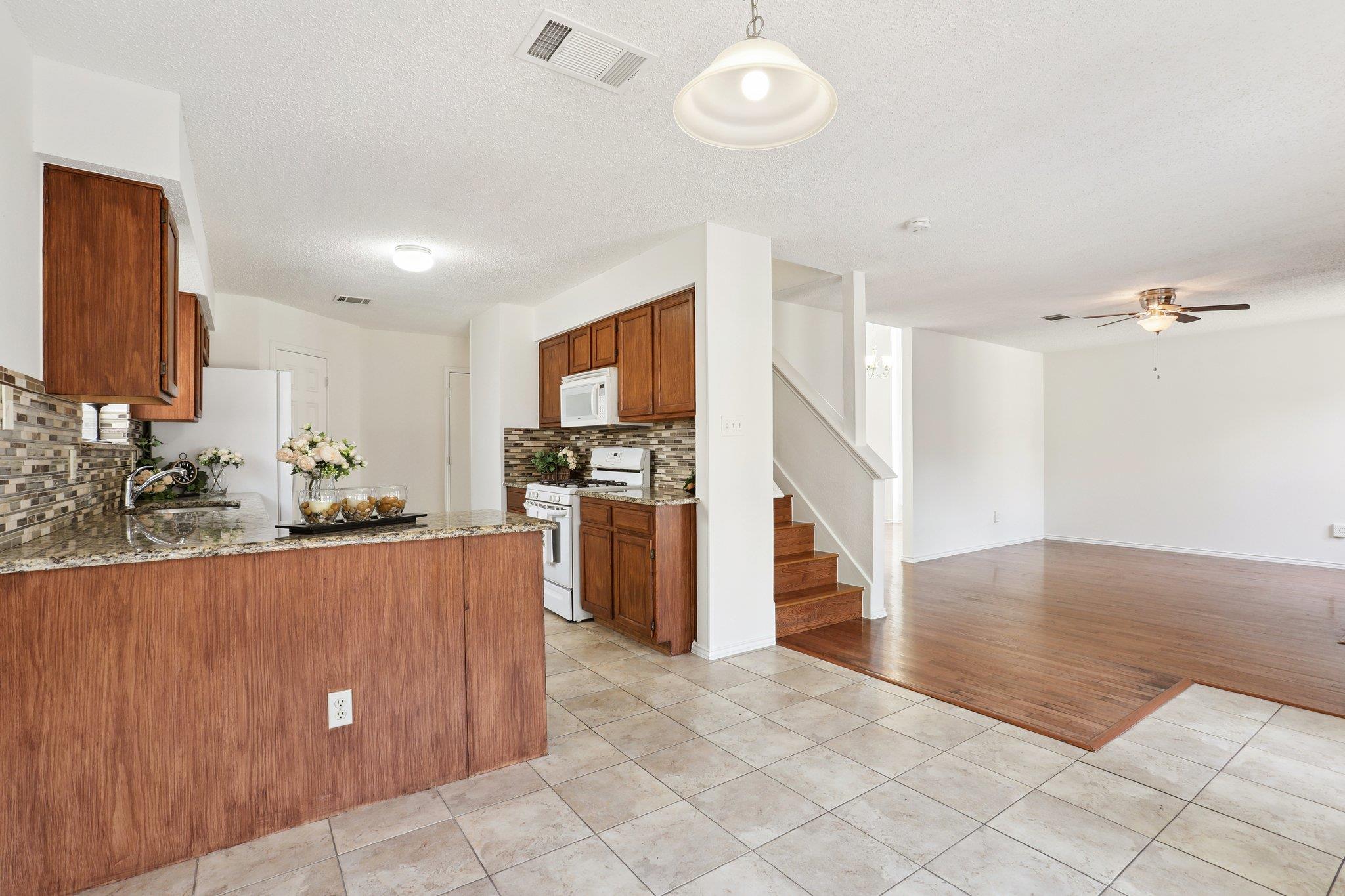 13302 Black Canyon Dr, Austin, TX 78729