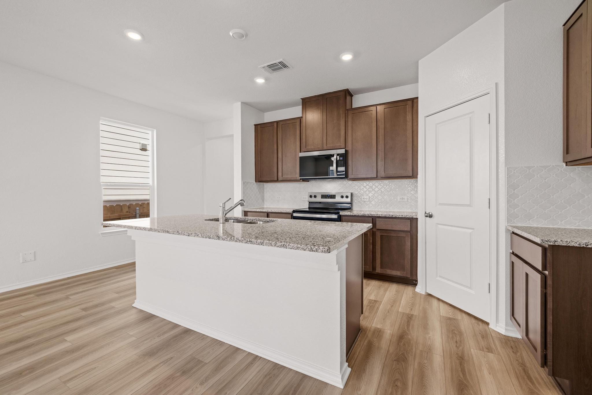 260 Feathers St, Jarrell, TX 76537