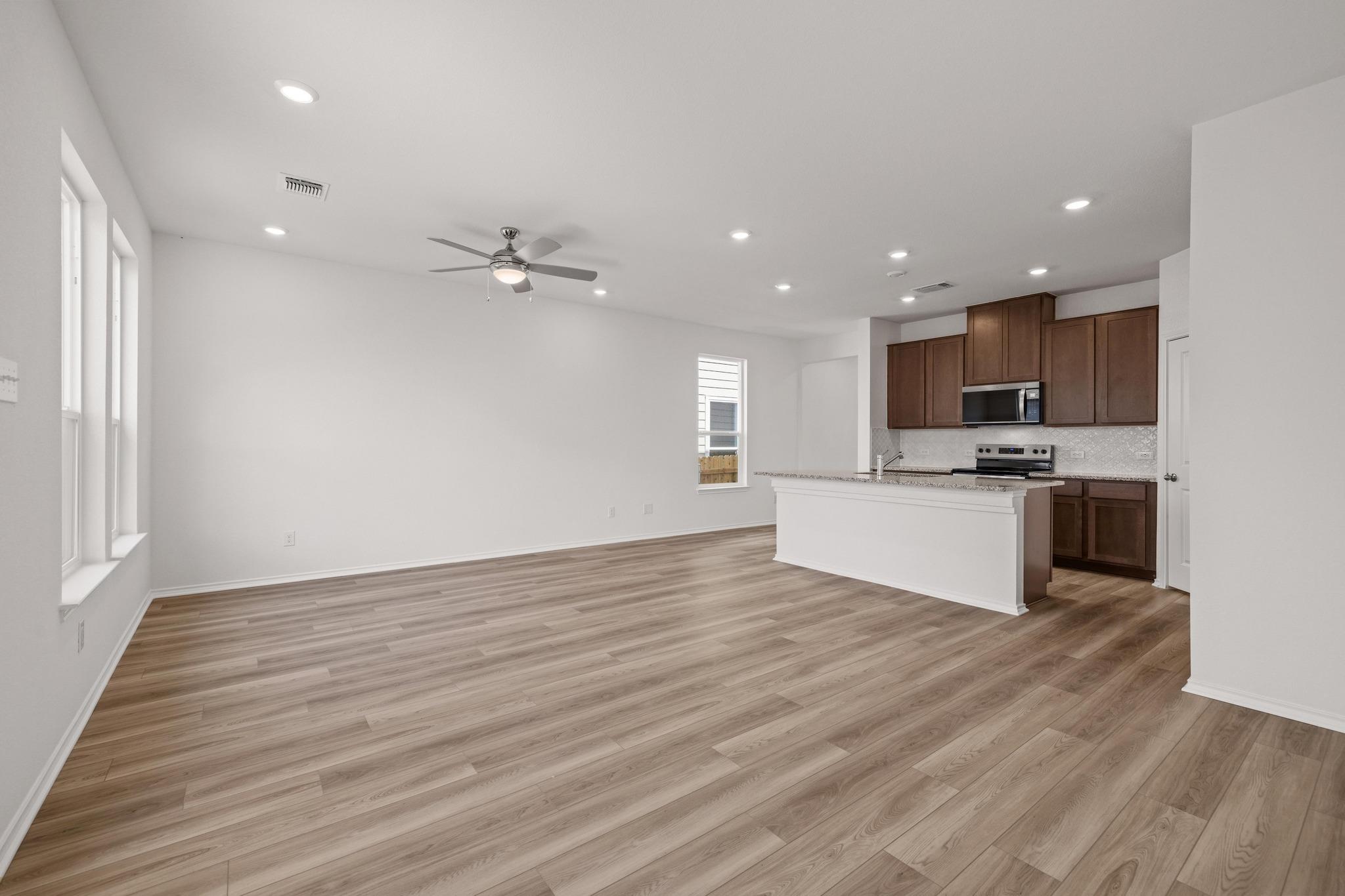 260 Feathers St, Jarrell, TX 76537