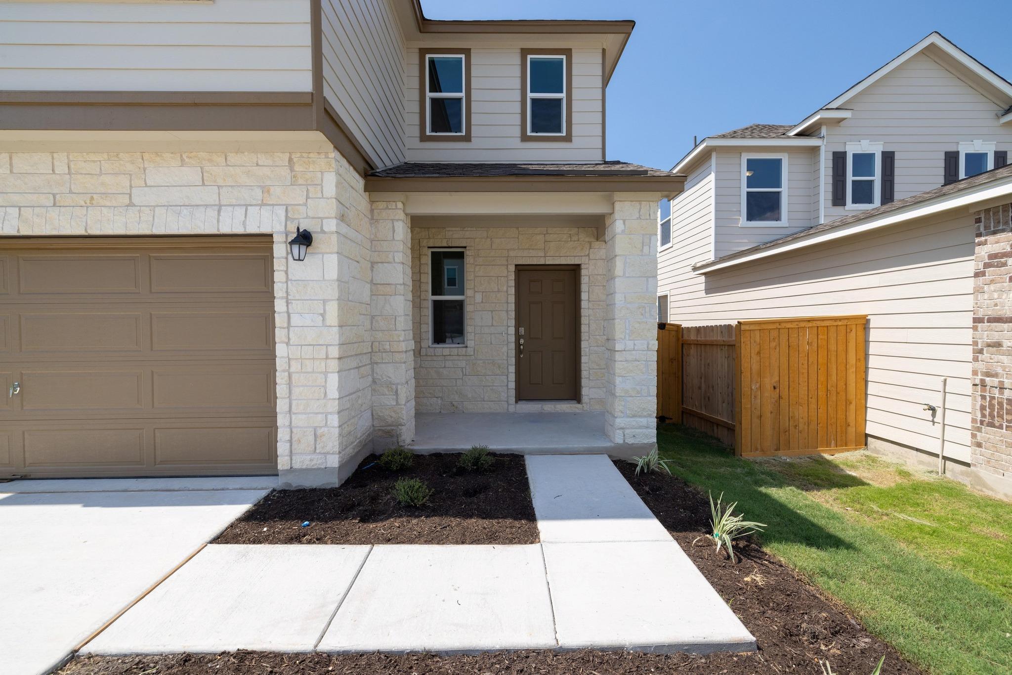 260 Feathers St, Jarrell, TX 76537