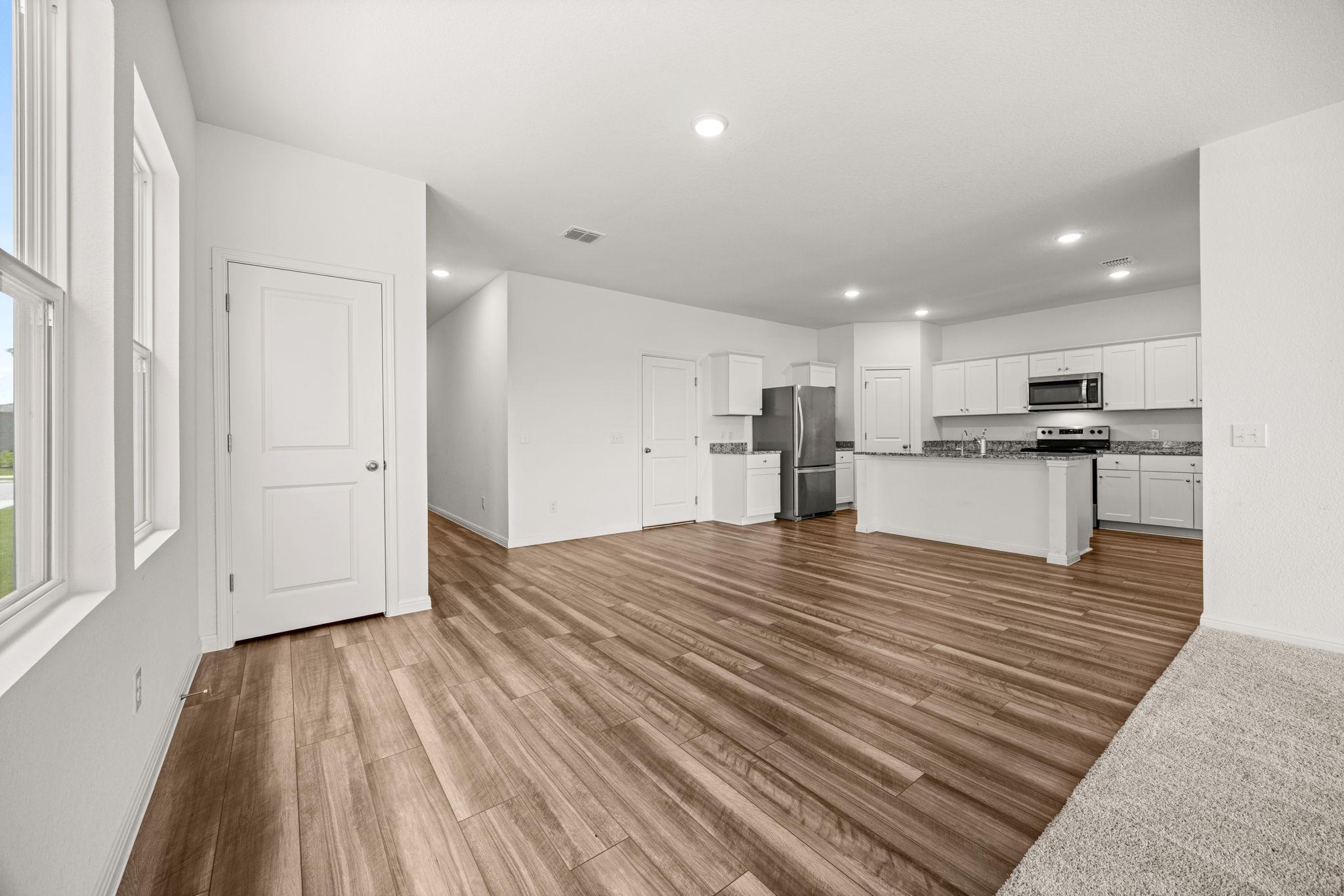 704 Gemsbok Dr, Hutto, TX 78634