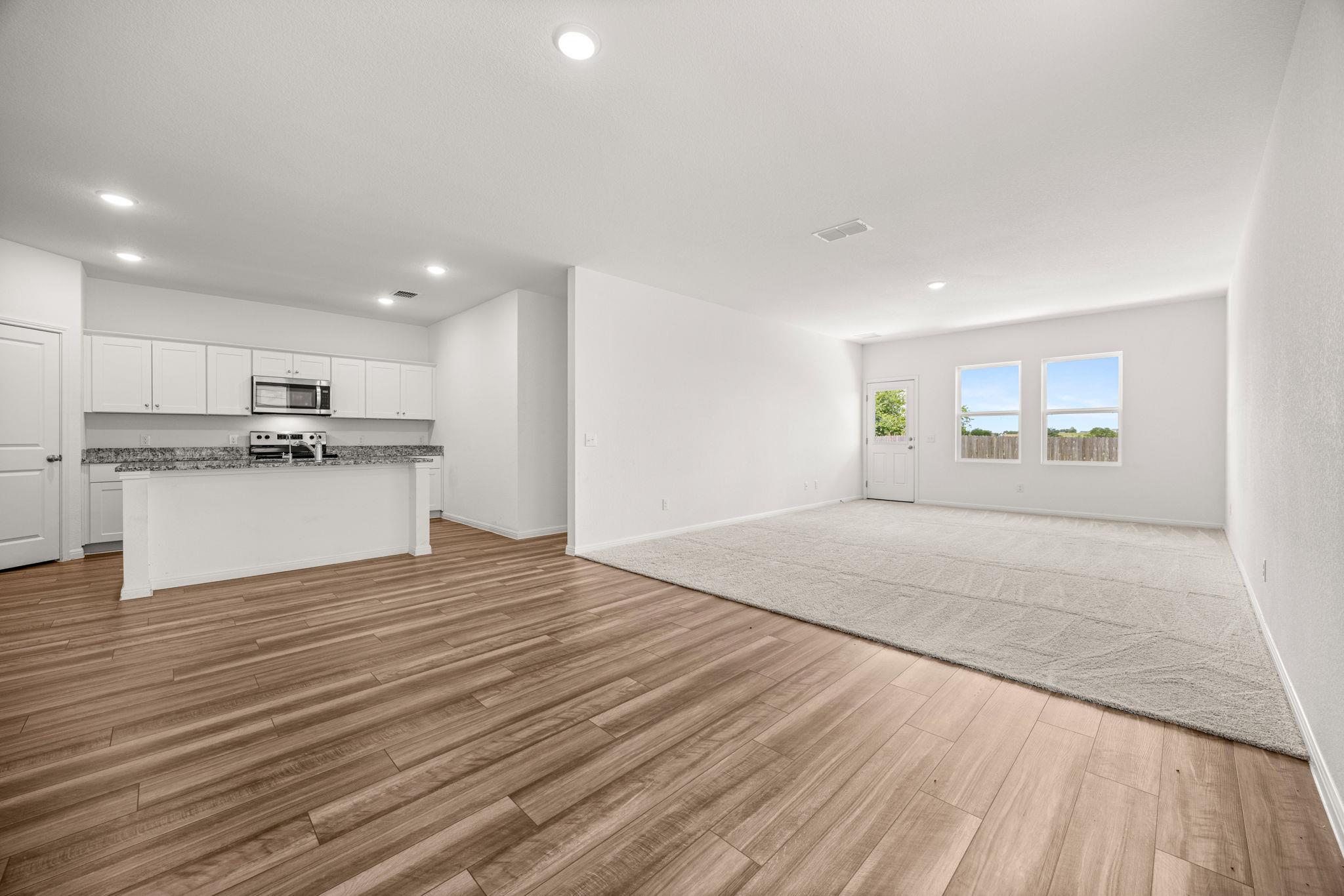 704 Gemsbok Dr, Hutto, TX 78634