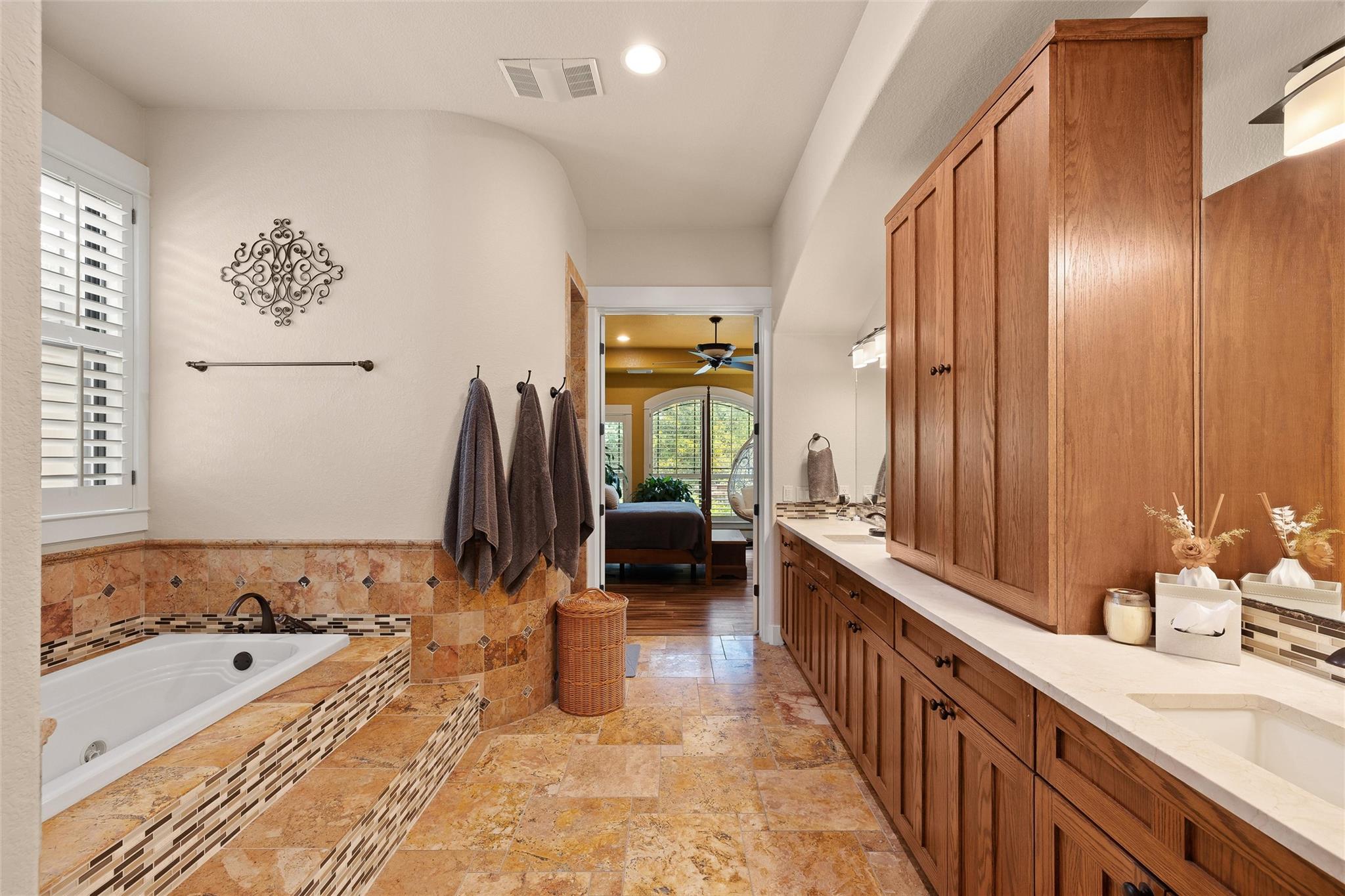 8500 Young Ln, Austin, TX 78737