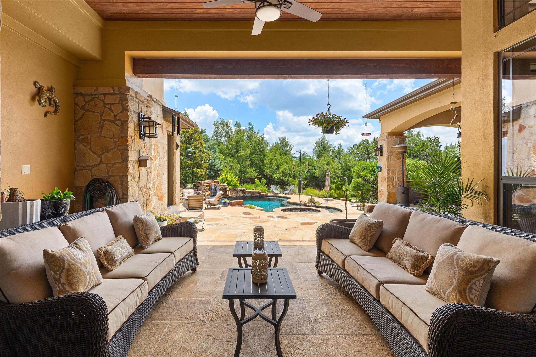 8500 Young Ln, Austin, TX 78737