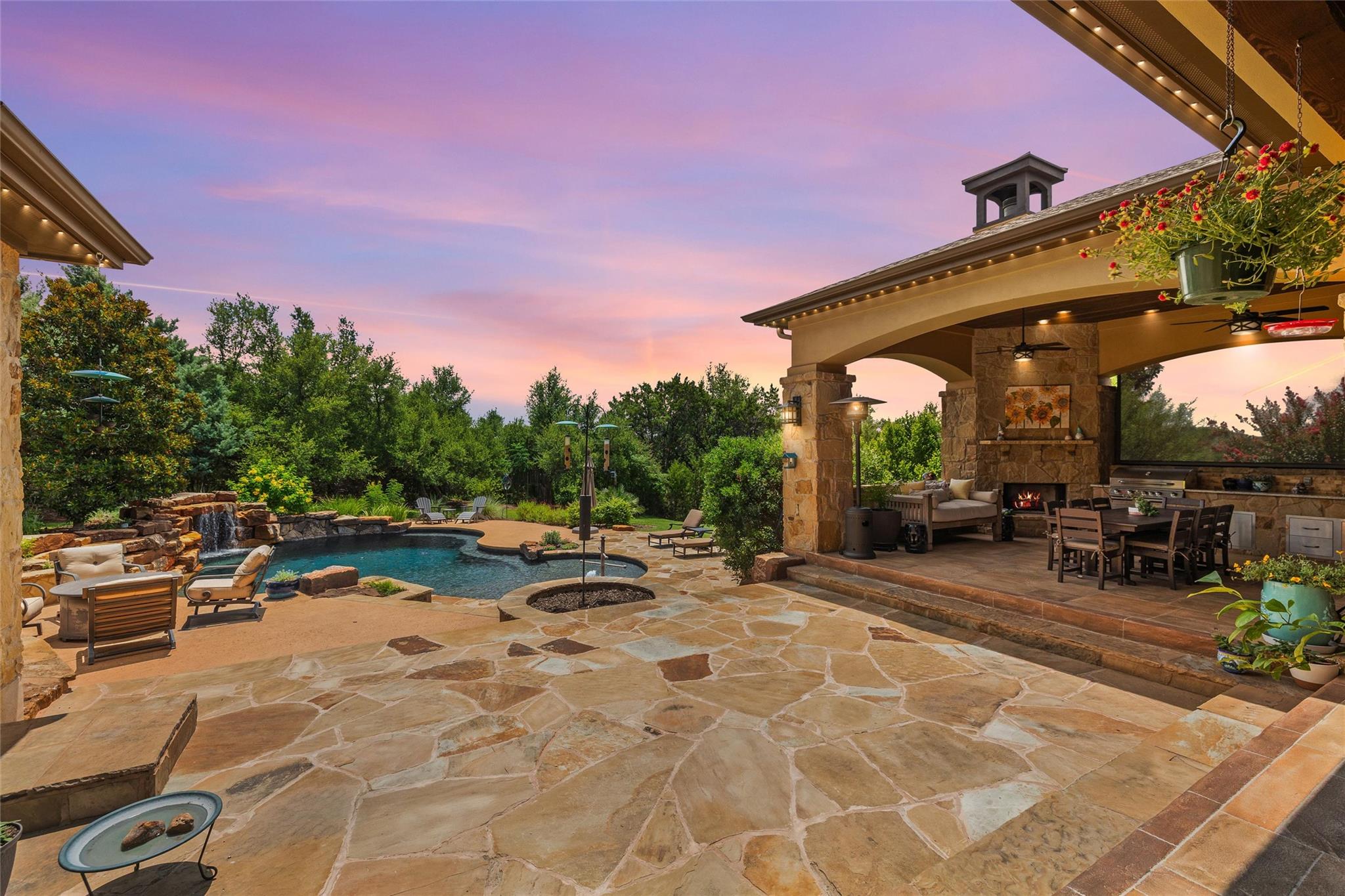 8500 Young Ln, Austin, TX 78737