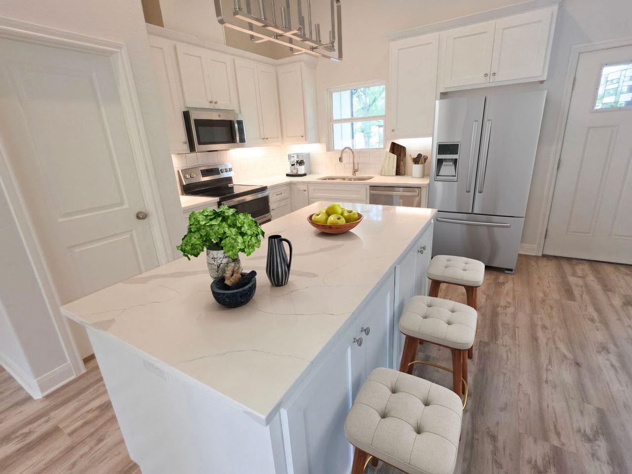 110 E Kikipua Ln, Bastrop, TX 78602