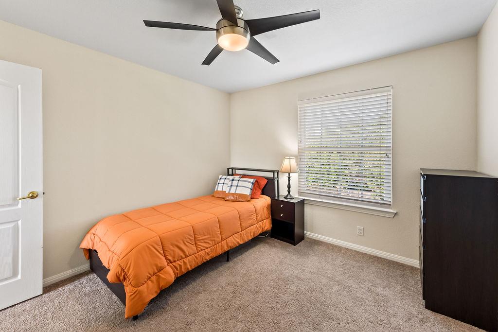 807 Lone Buck Pass, Cedar Park, TX 78613