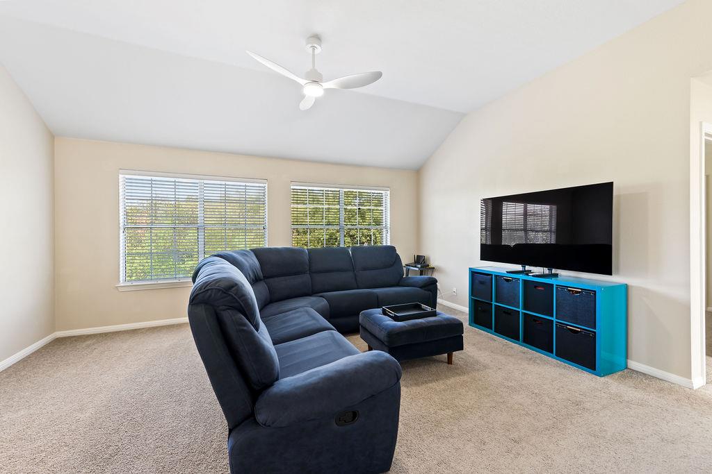 807 Lone Buck Pass, Cedar Park, TX 78613