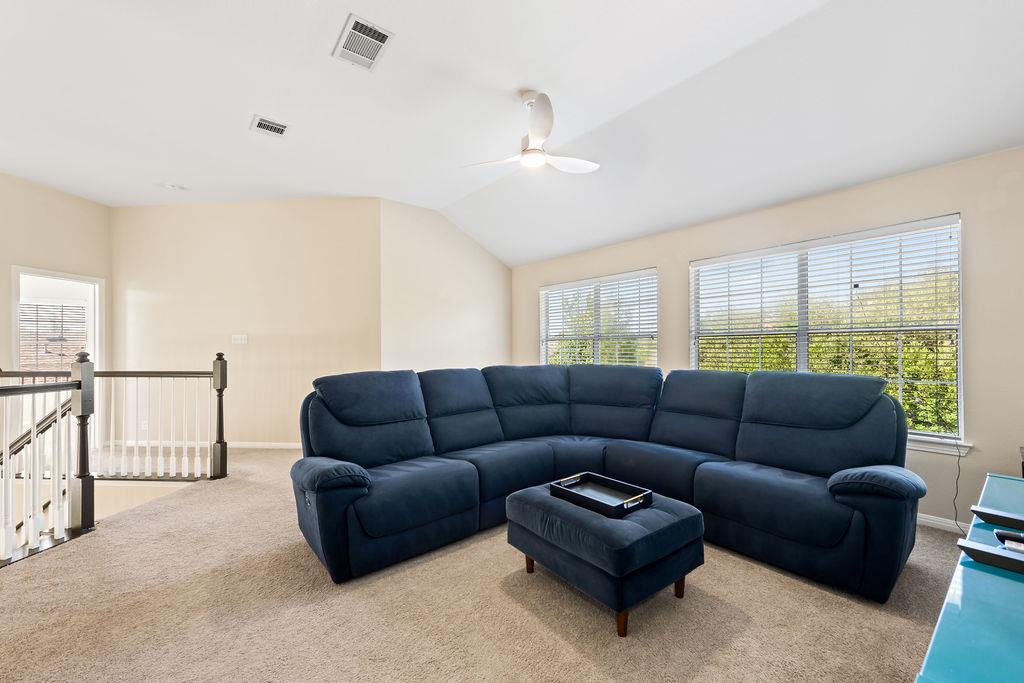 807 Lone Buck Pass, Cedar Park, TX 78613