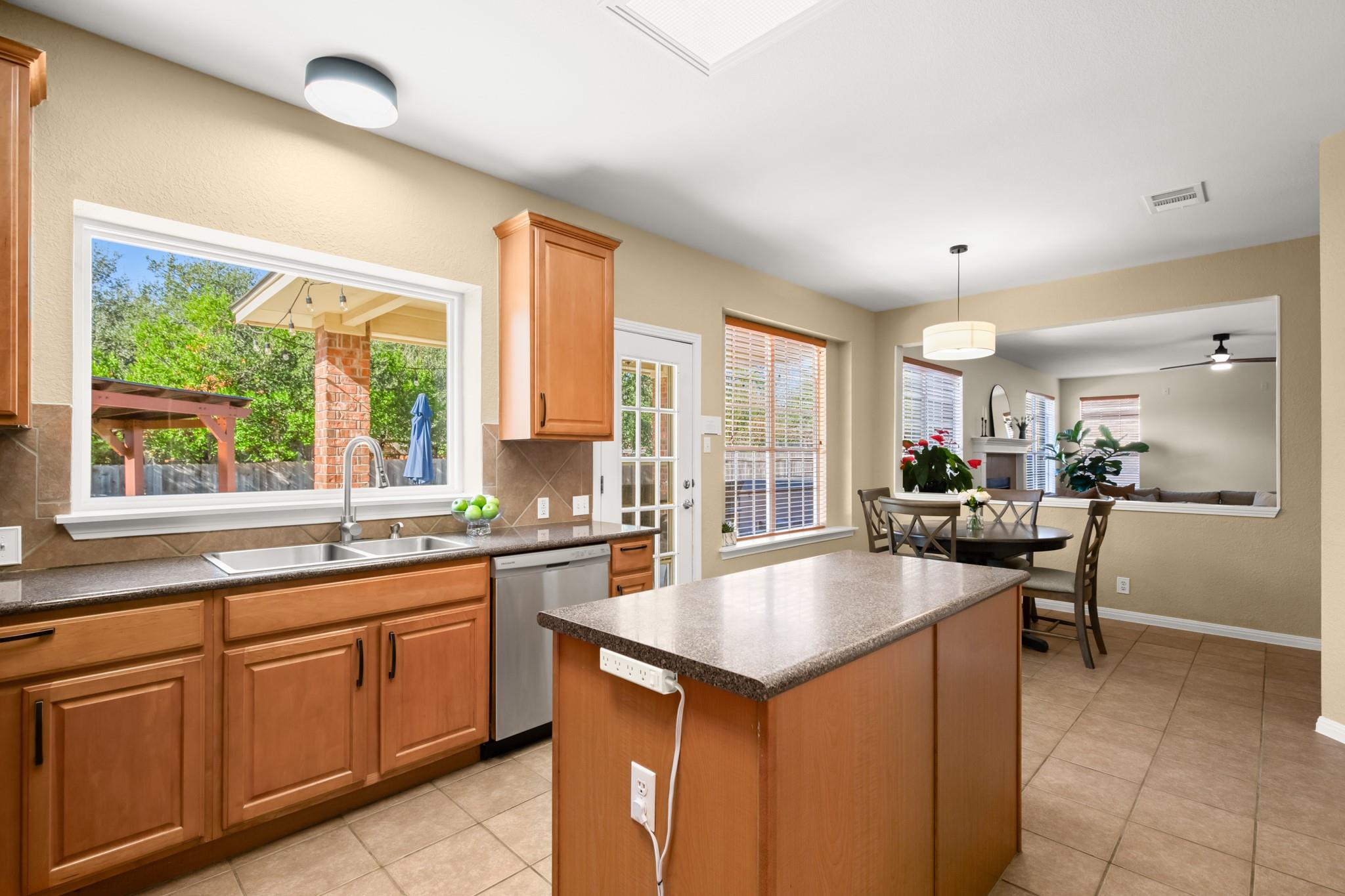 807 Lone Buck Pass, Cedar Park, TX 78613