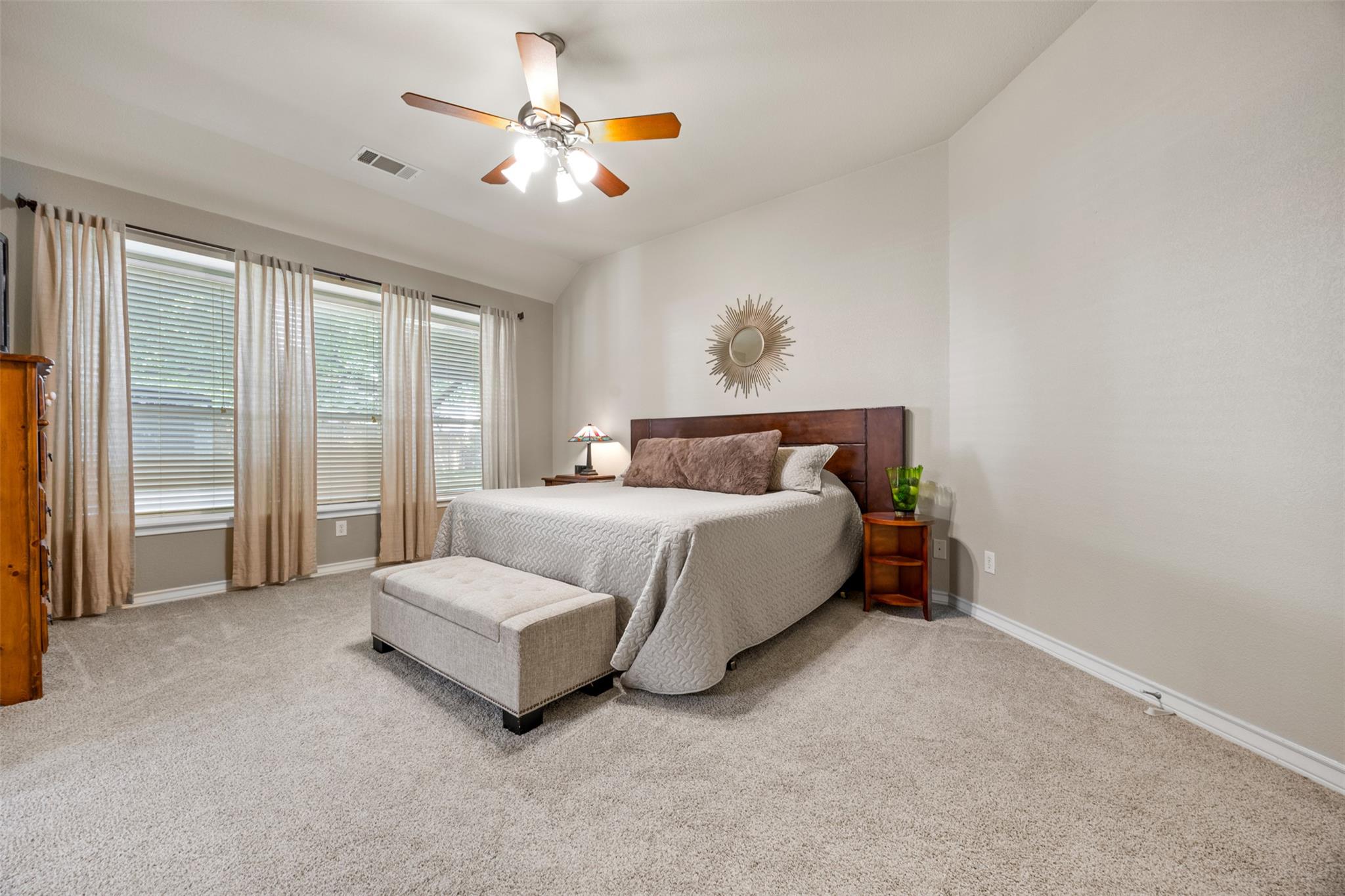 2925 Plantation Dr, Round Rock, TX 78681