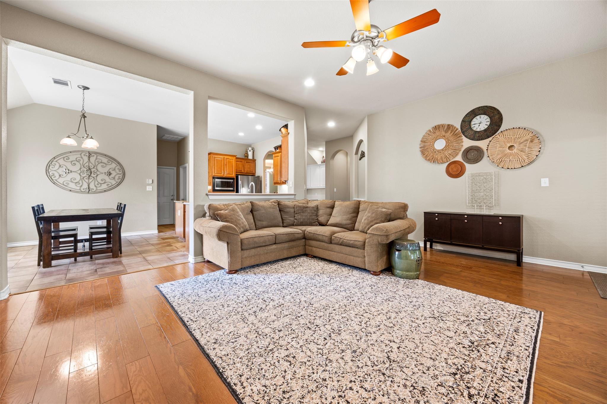 2925 Plantation Dr, Round Rock, TX 78681