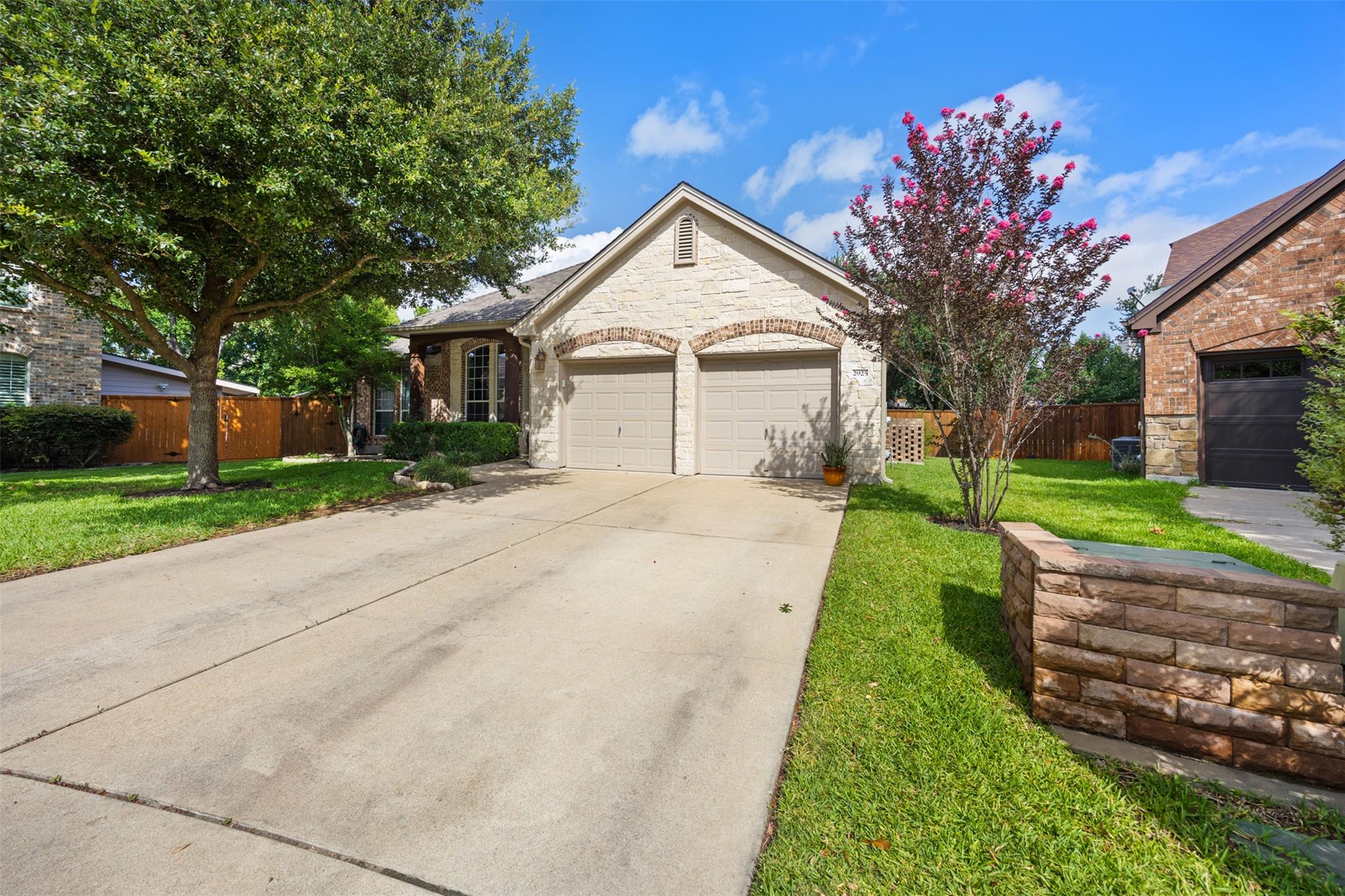 2925 Plantation Dr, Round Rock, TX 78681