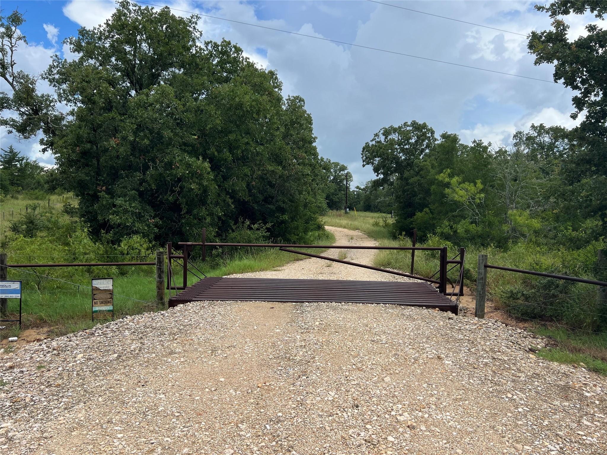 3519 County Road 127 Rd, Ledbetter, TX 78946